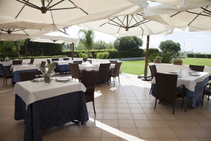 Restaurant/places to eat in Parco Dei Principi
