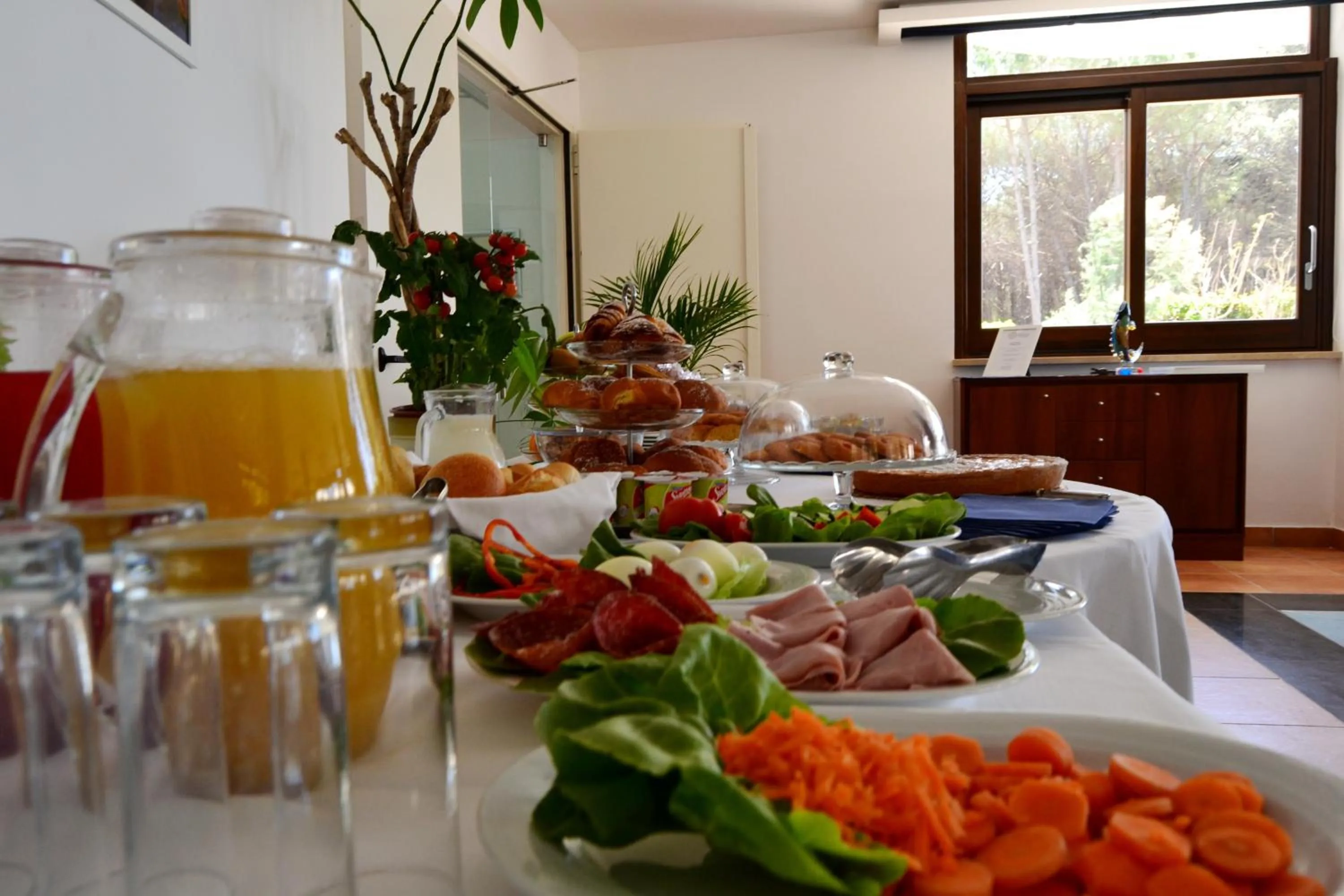 Continental breakfast in Parco Dei Principi