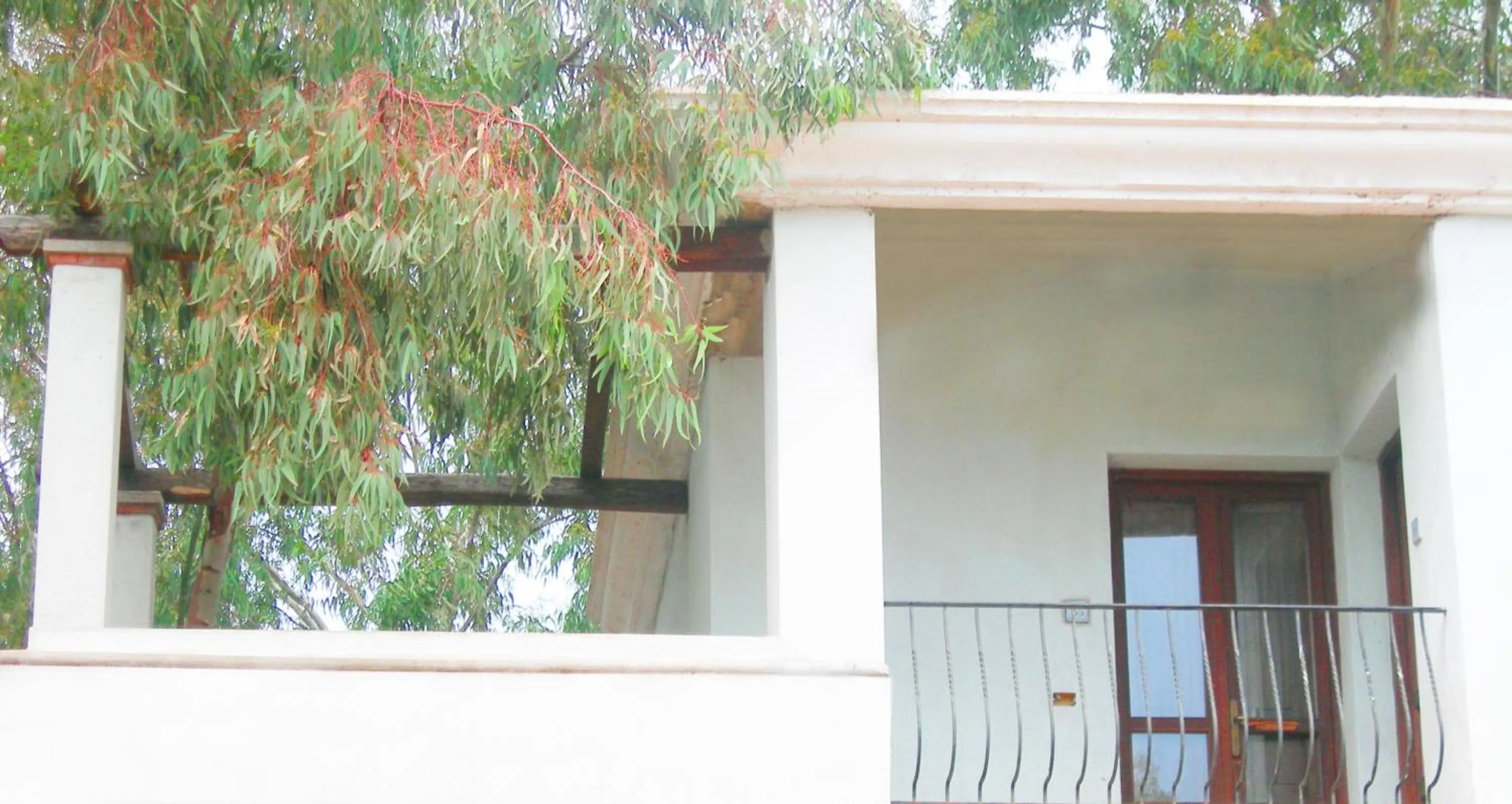 Property building in Principessa de Navarra