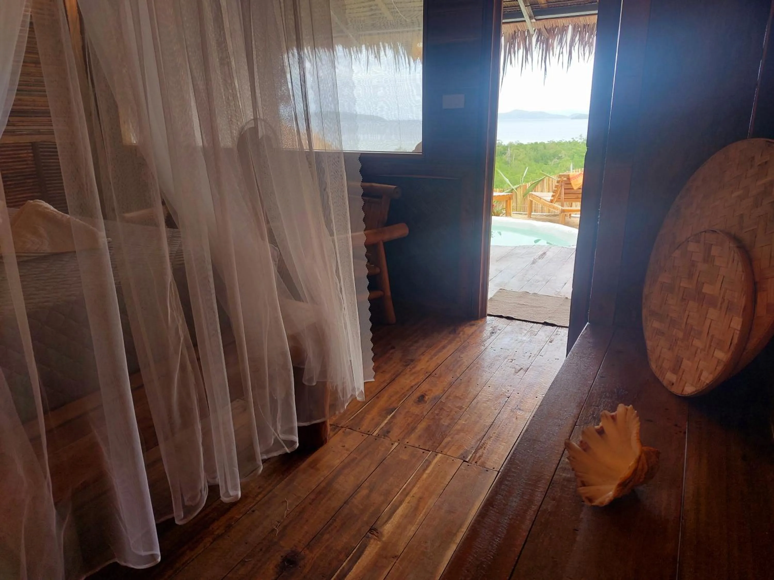 Bedroom in Jungle Bar Honeymoon suite & private pool