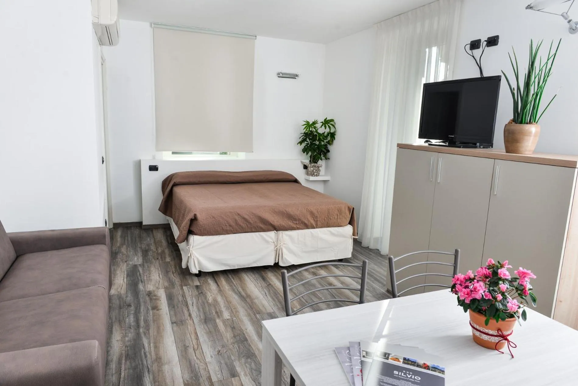 Bed in Albergo Silvio