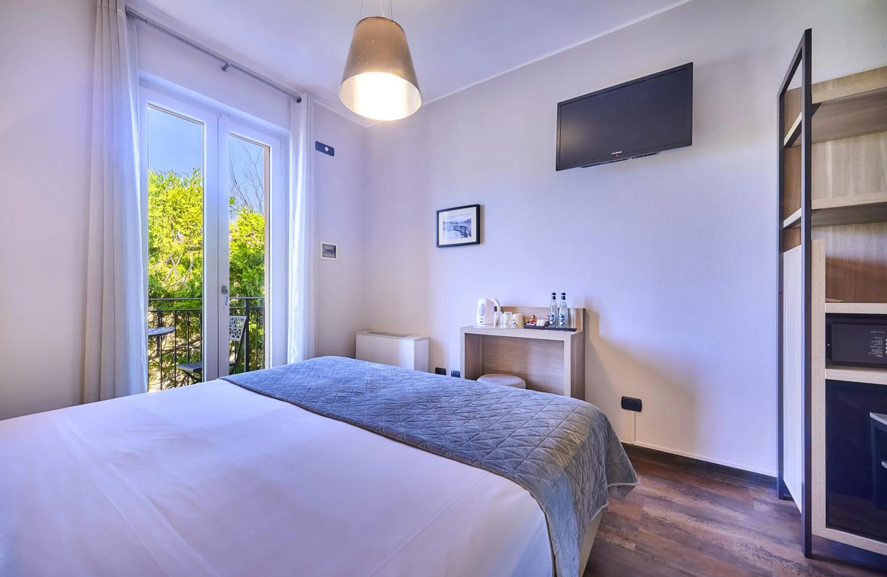 Bed in Albergo Silvio