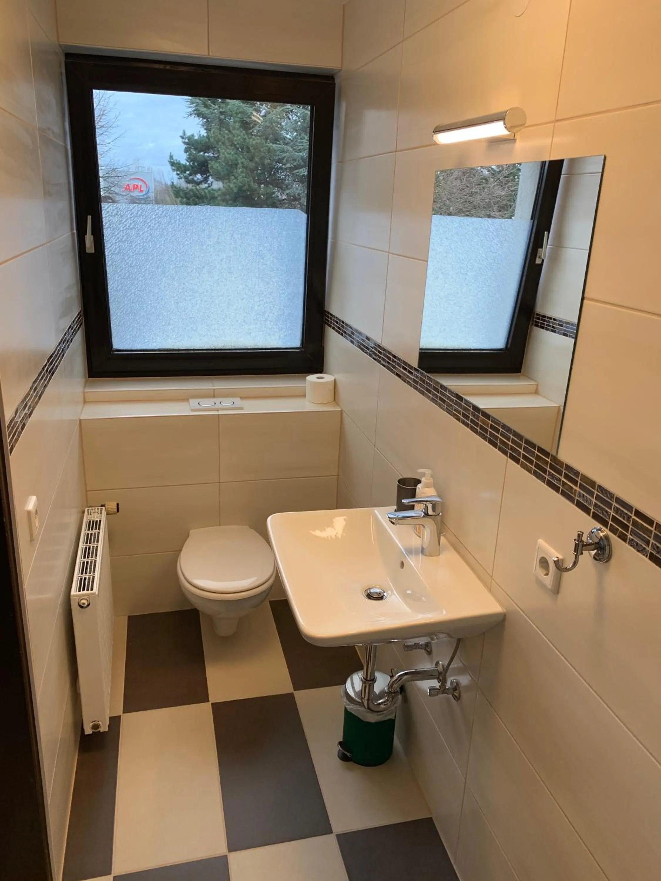 Toilet in Apart-Hotel Rheinischer Hof Dormagen