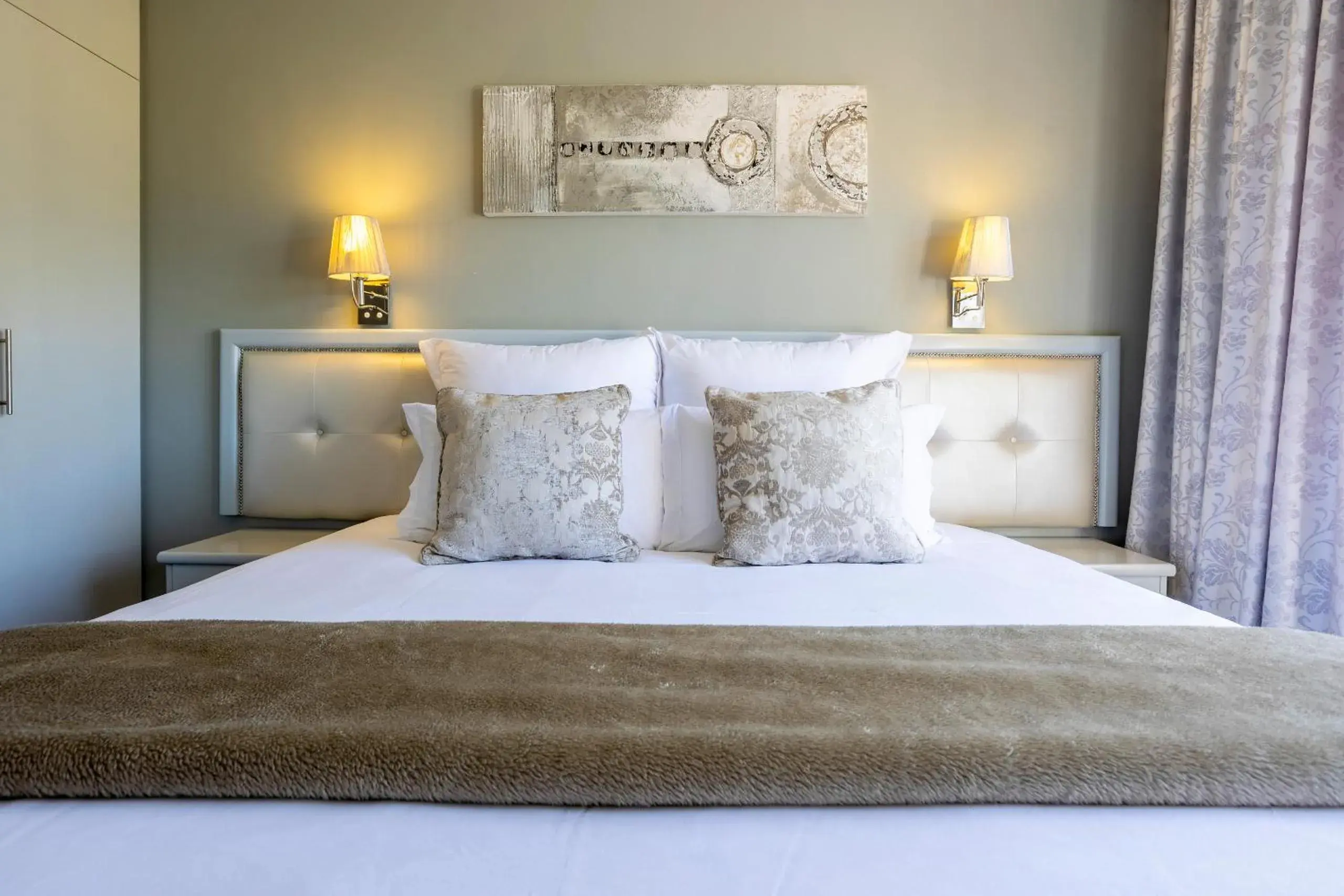 Two-Bedroom Apartment in Devonvale Golf & Wine Estate Two-Bedroom Apartment in Devonvale Golf & Wine Estate