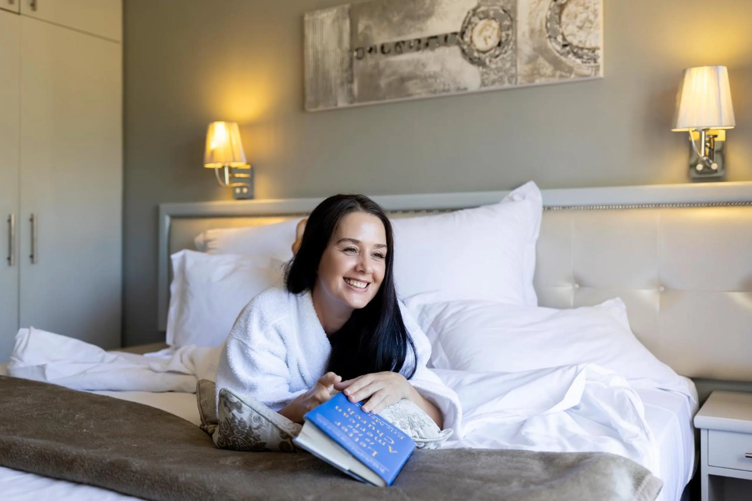 Bed in Devonvale Golf & Wine Estate