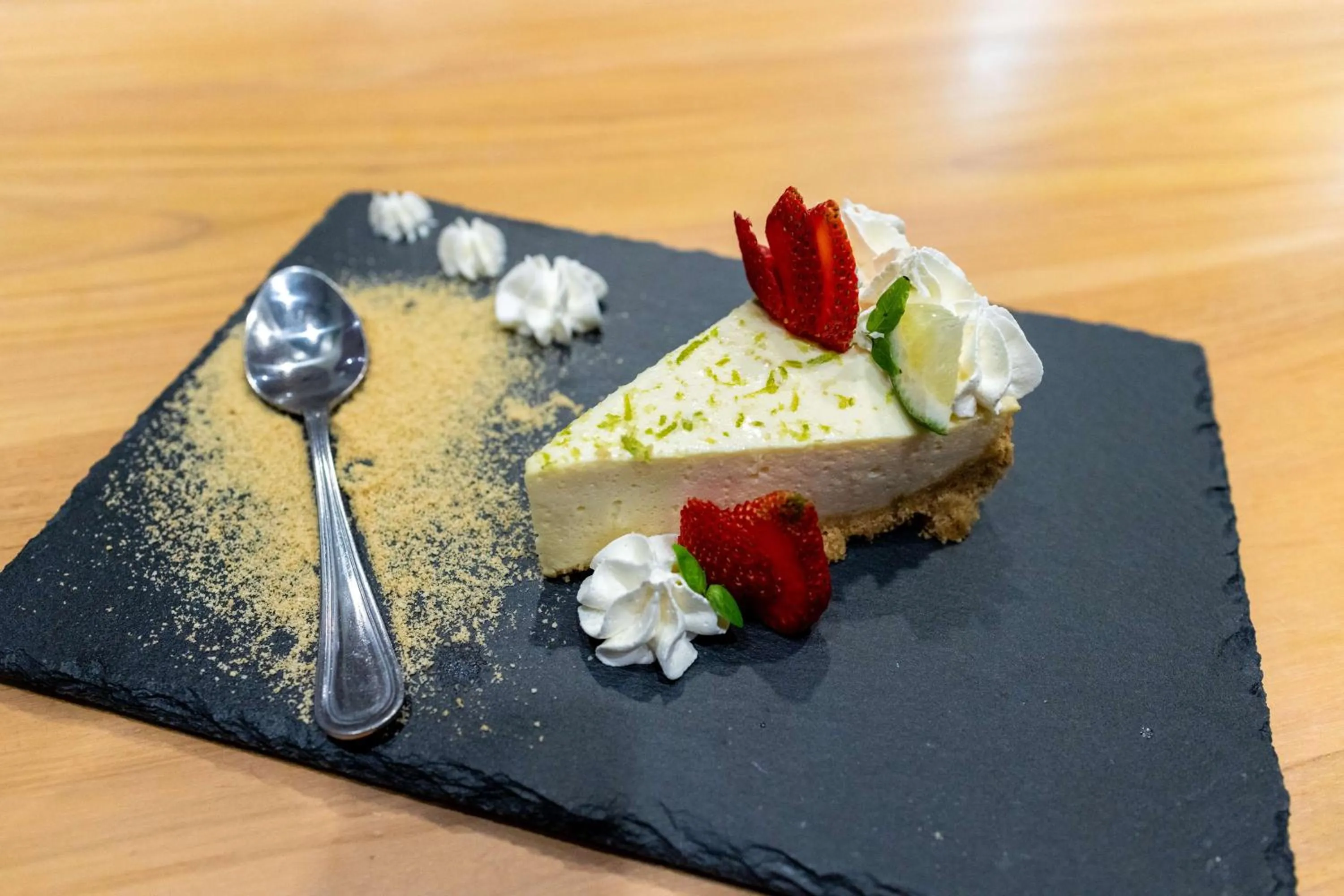 Dining area in Hampton By Hilton San Jose Airport Costa Rica
