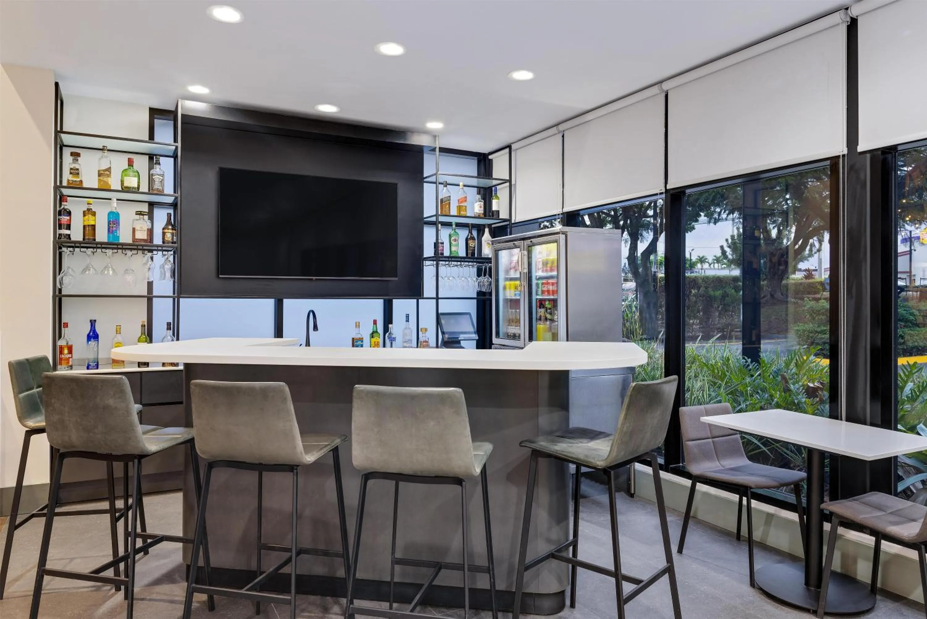 Lounge or bar in Hampton By Hilton San Jose Airport Costa Rica