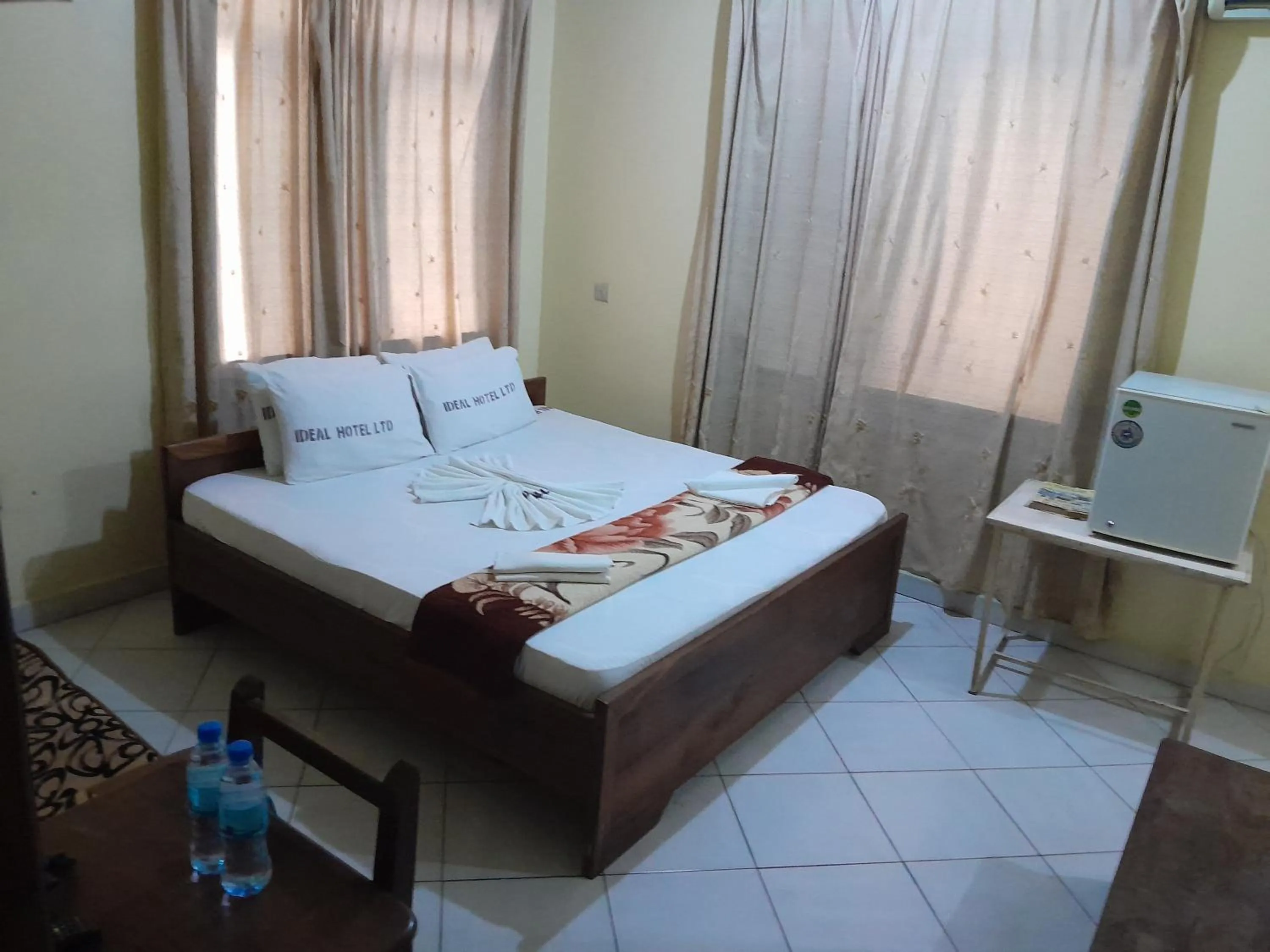 Photo of the whole room, Bed in Hotel Ideal