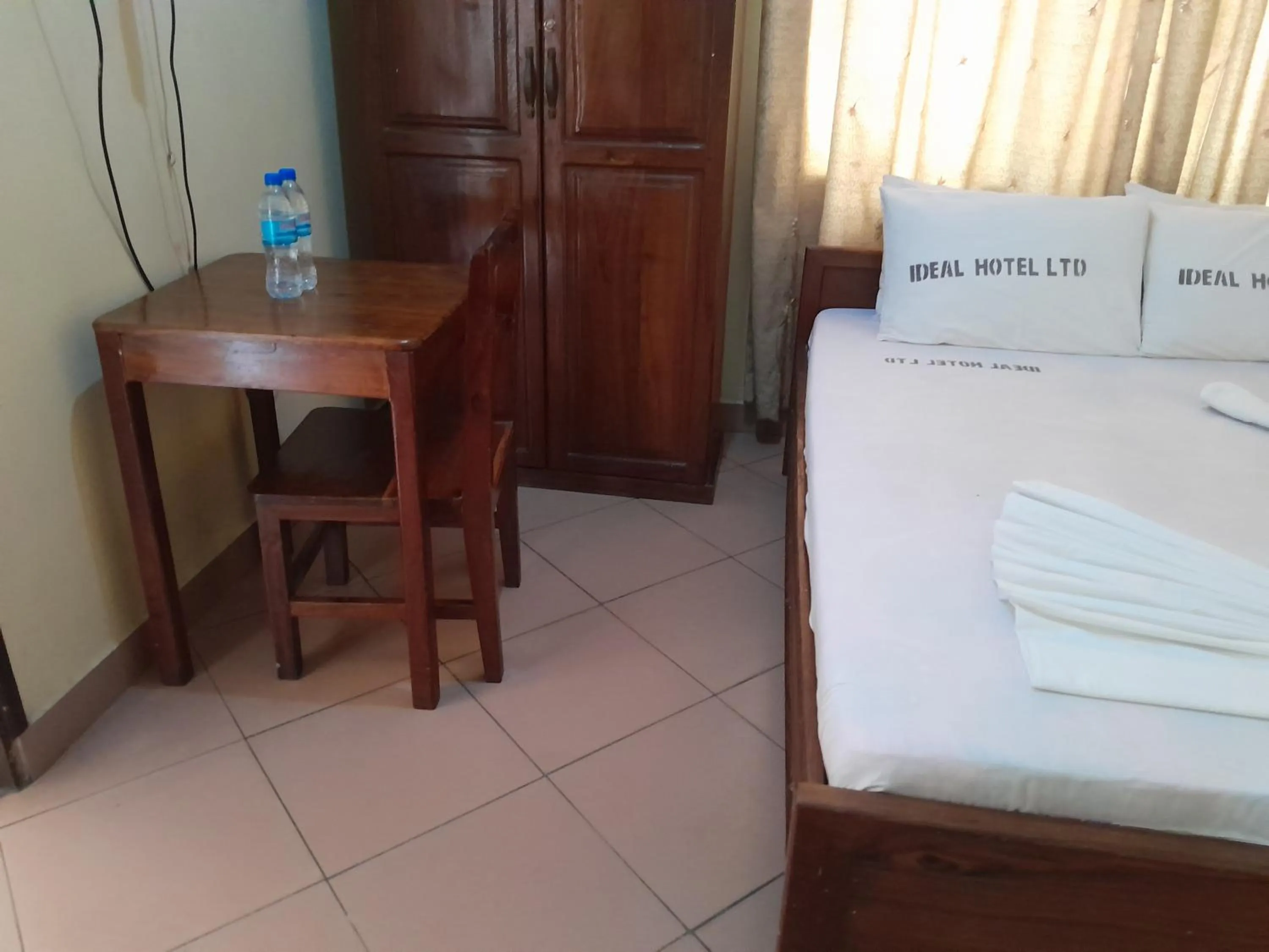 Photo of the whole room, Bed in Hotel Ideal