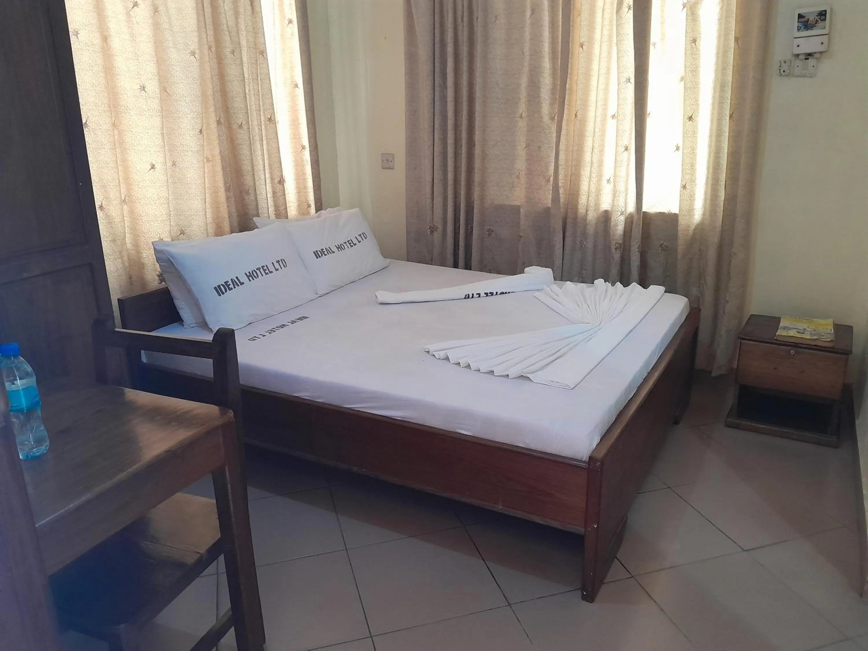 Photo of the whole room, Bed in Hotel Ideal