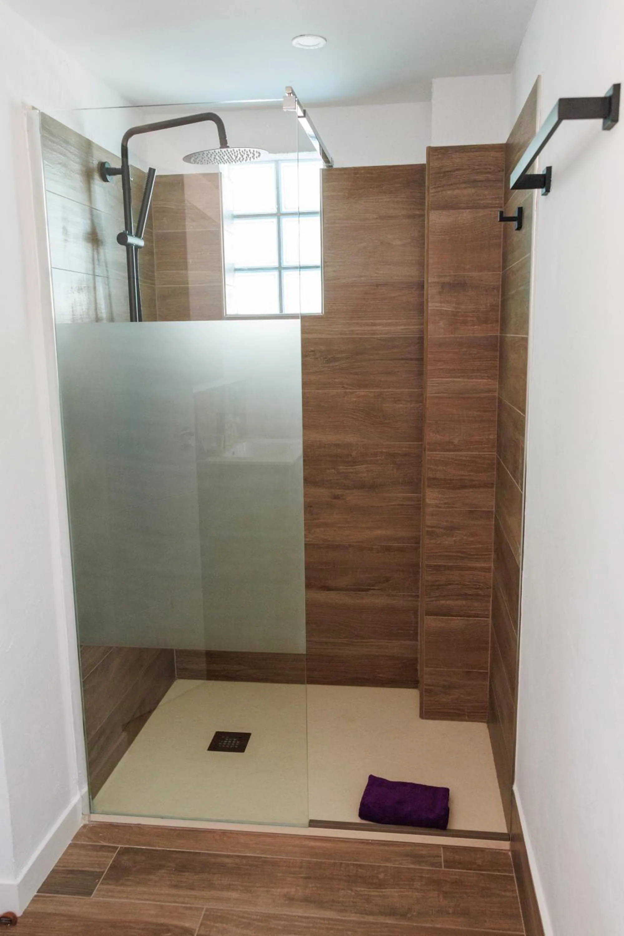 Shower in Apartamentos El Bergantin Menorca Club