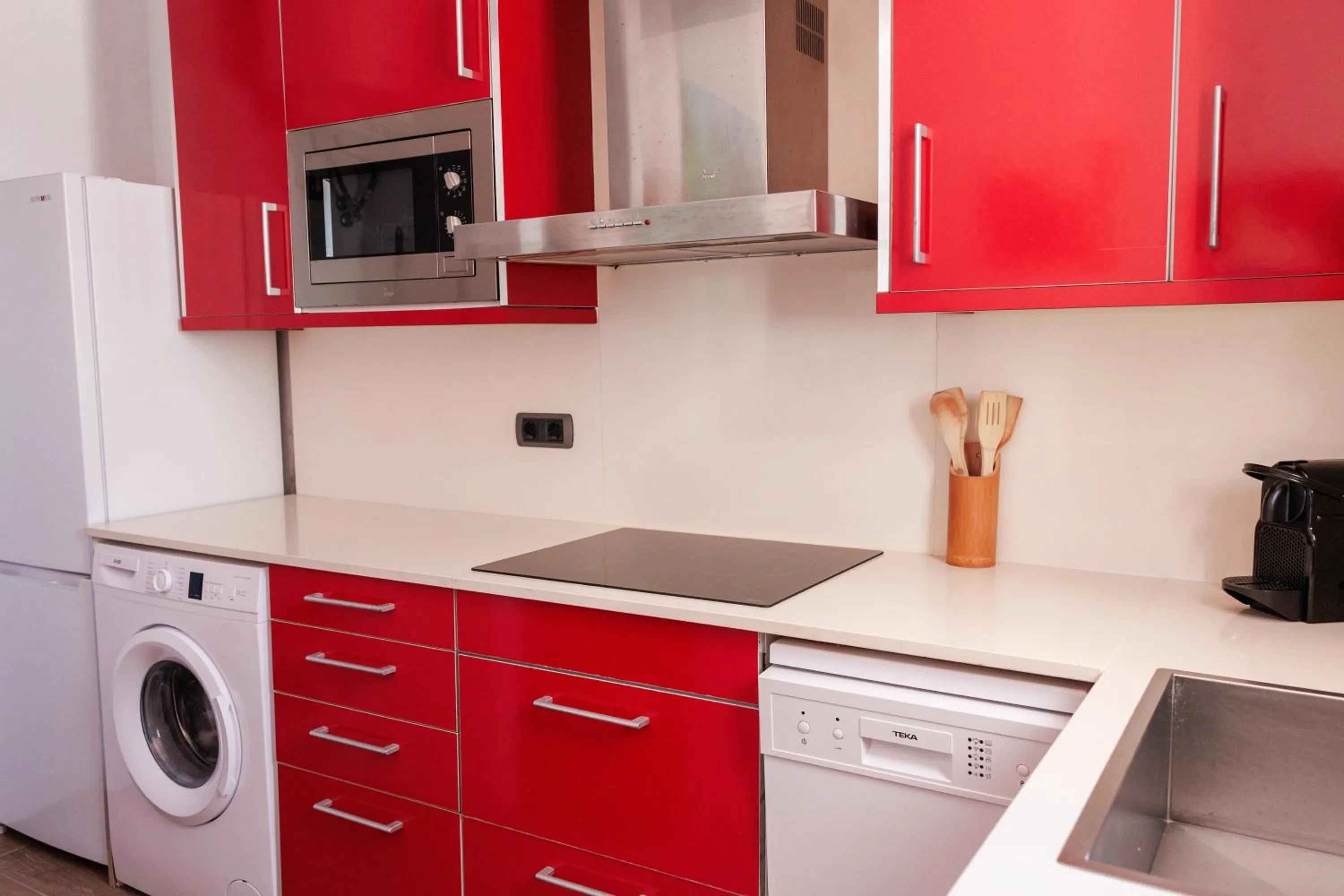 Kitchen or kitchenette in Apartamentos El Bergantin Menorca Club