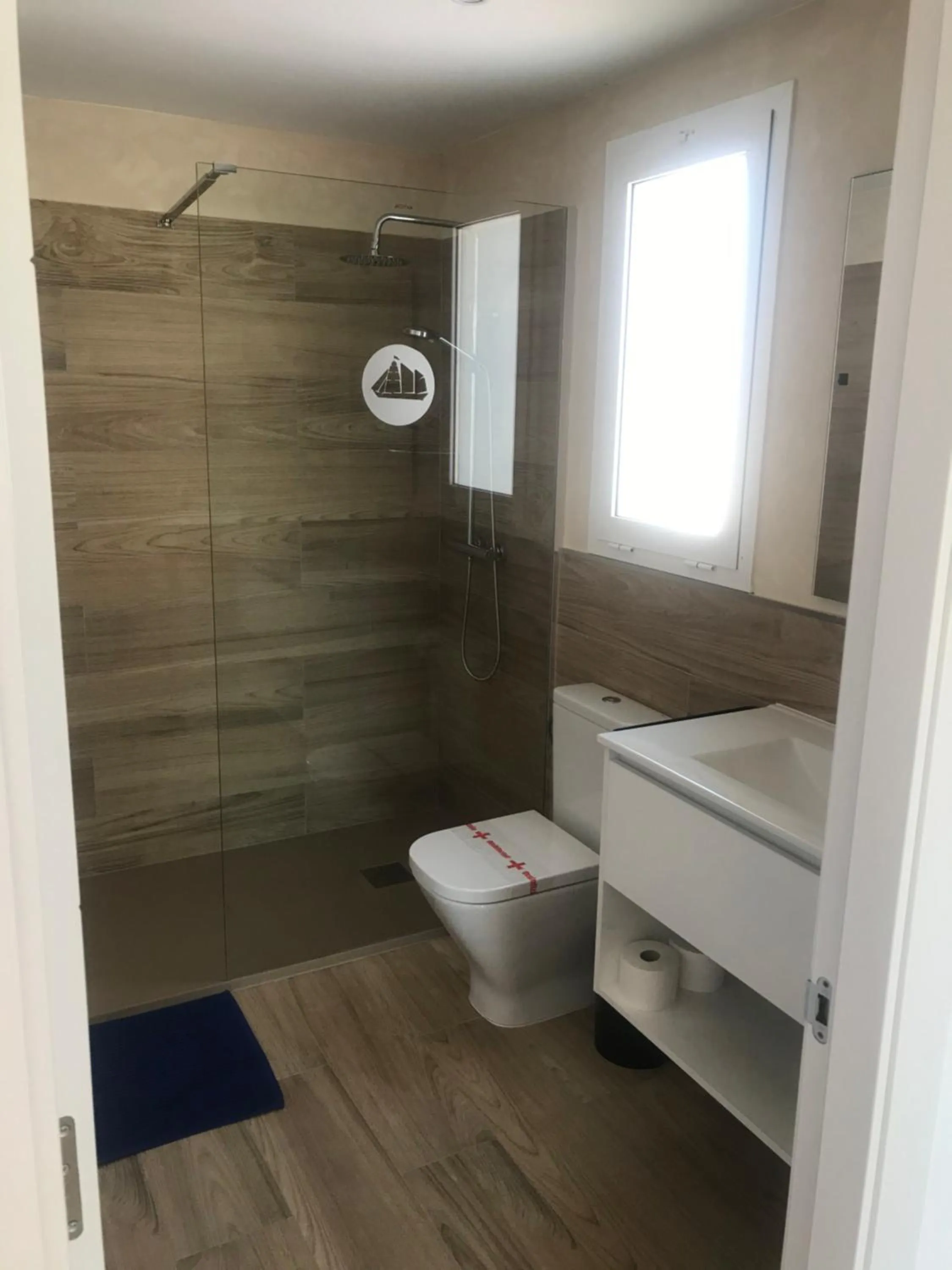 Bathroom in Apartamentos El Bergantin Menorca Club