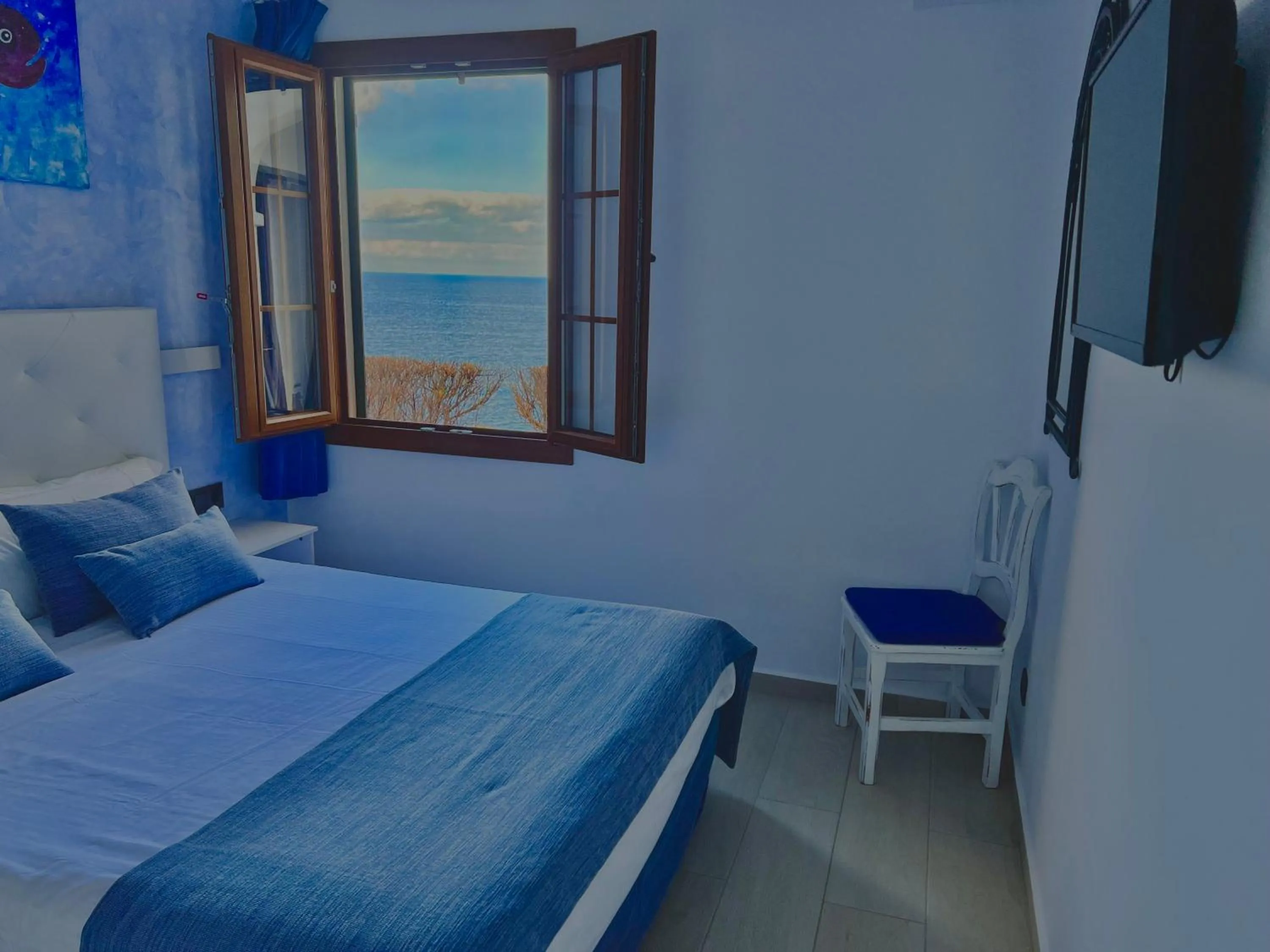 Photo of the whole room, Bed in Apartamentos El Bergantin Menorca Club