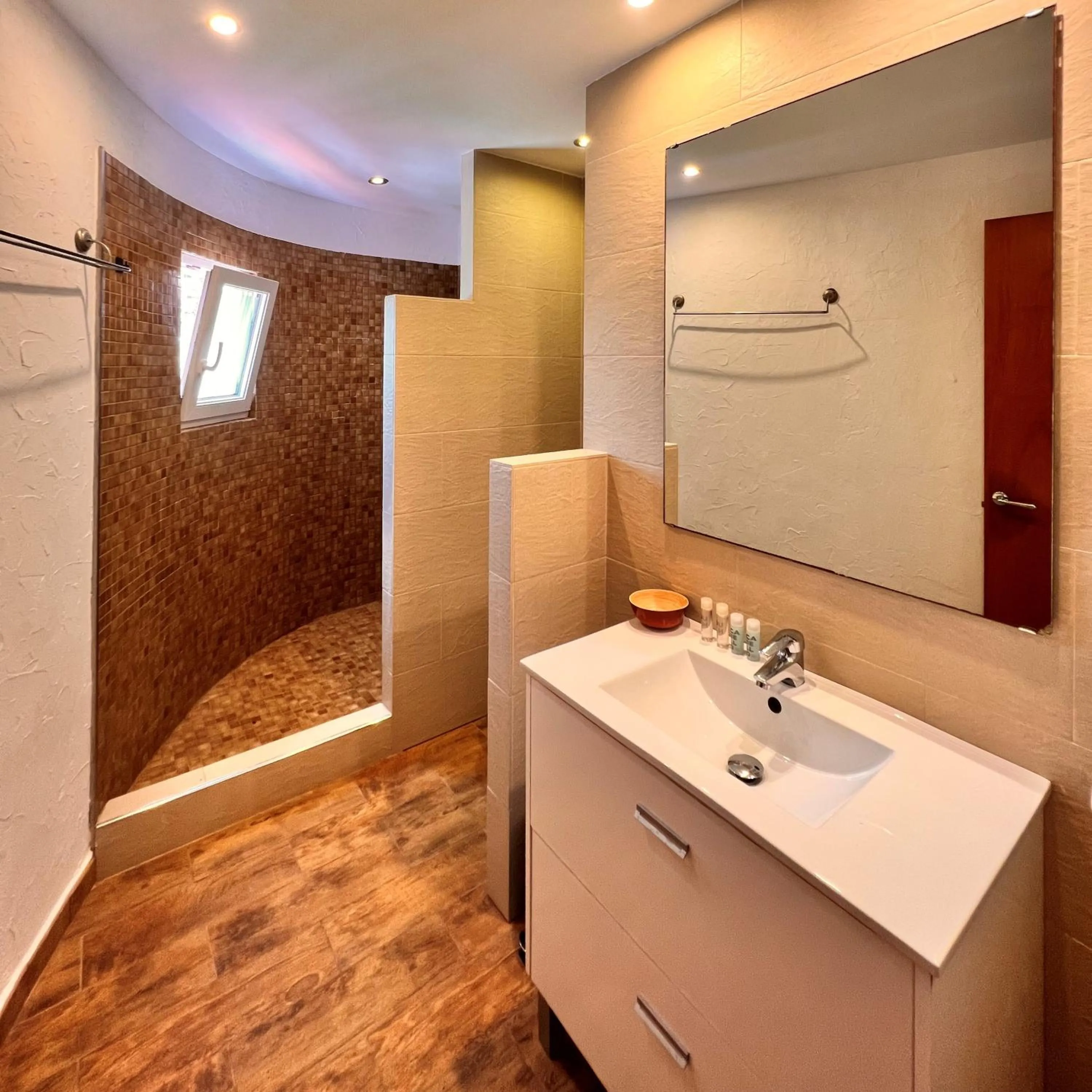 Bathroom in Apartamentos El Bergantin Menorca Club