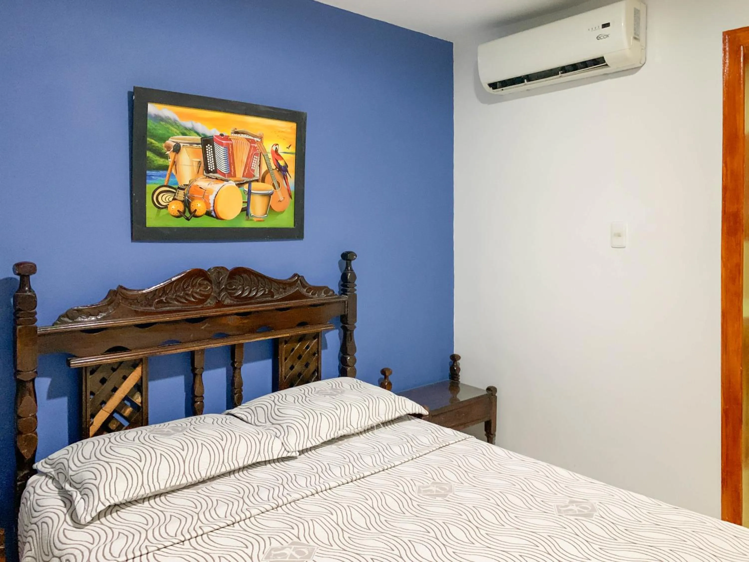 air conditioner, Bed in Hotel Veleros Cartagena