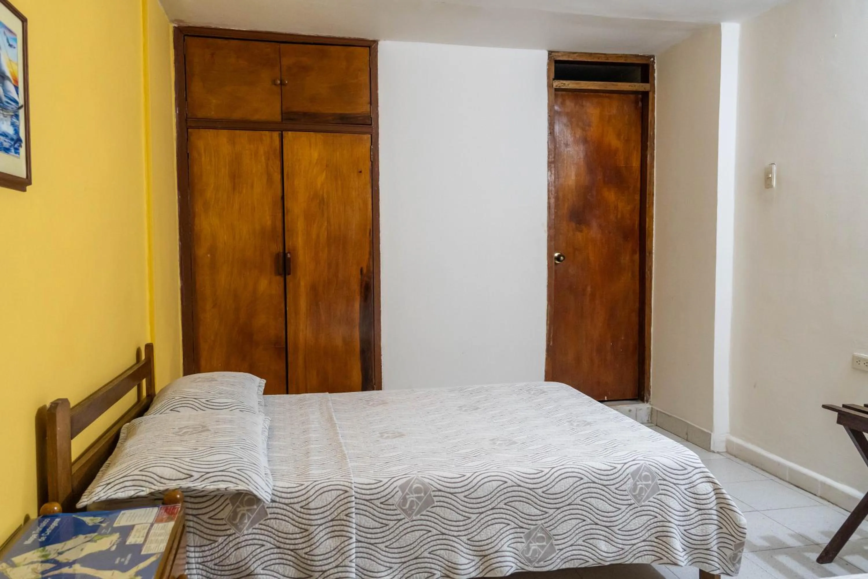 Photo of the whole room, Bed in Hotel Veleros Cartagena