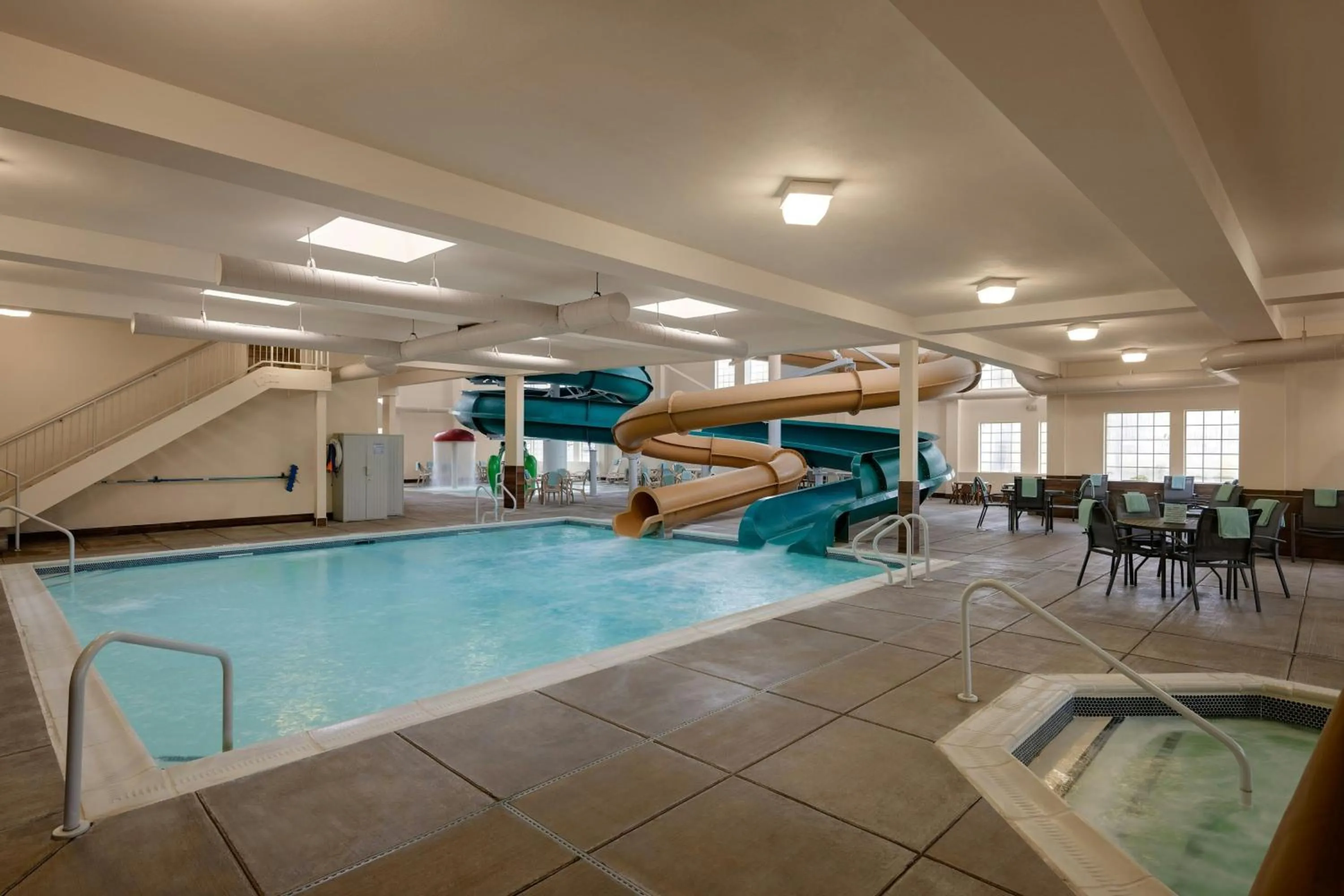 Swimming pool in Fairfield Inn & Suites by Marriott Missoula Airport