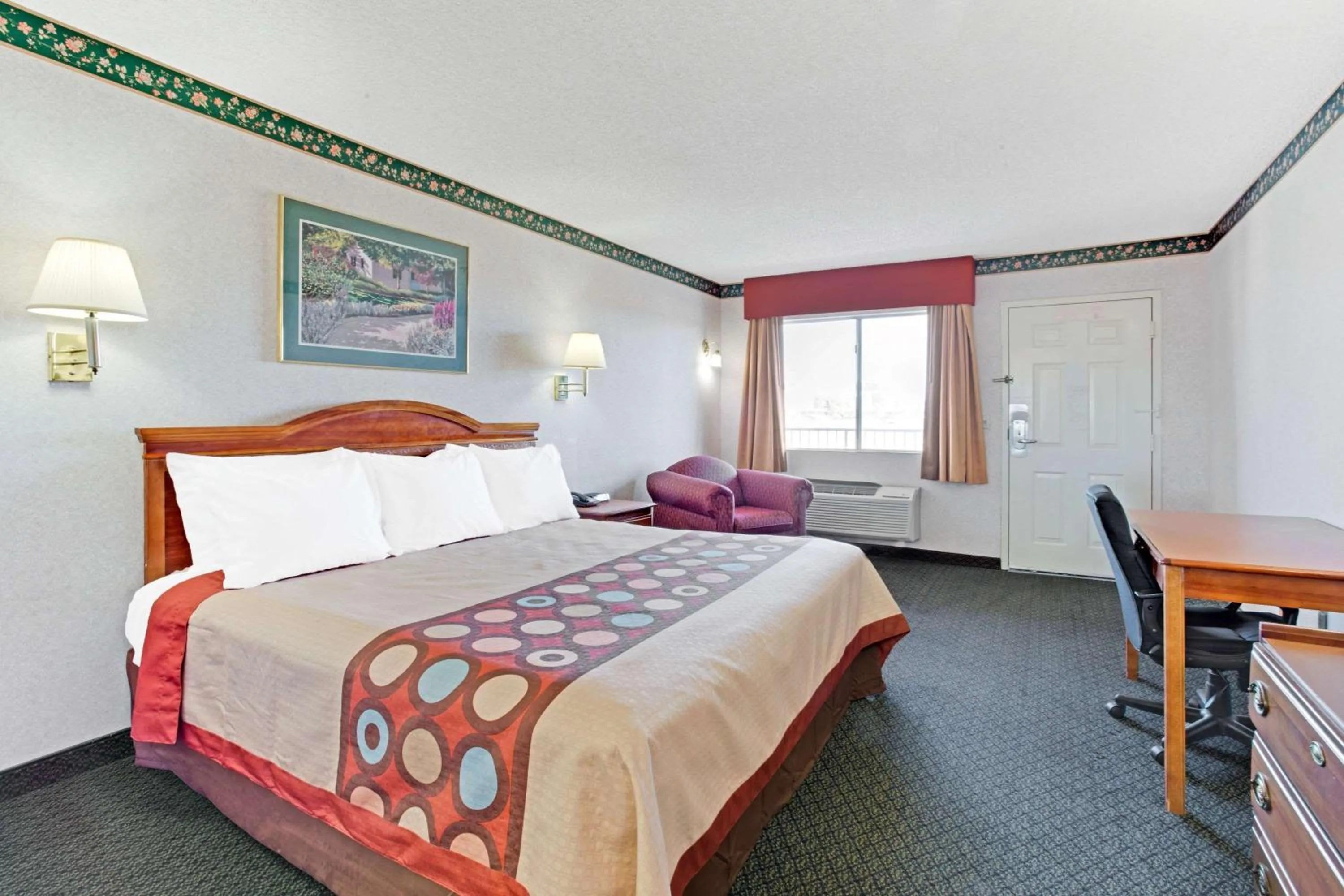 Photo of the whole room, Bed in Super 8 by Wyndham Tucson Downtown Convention Center