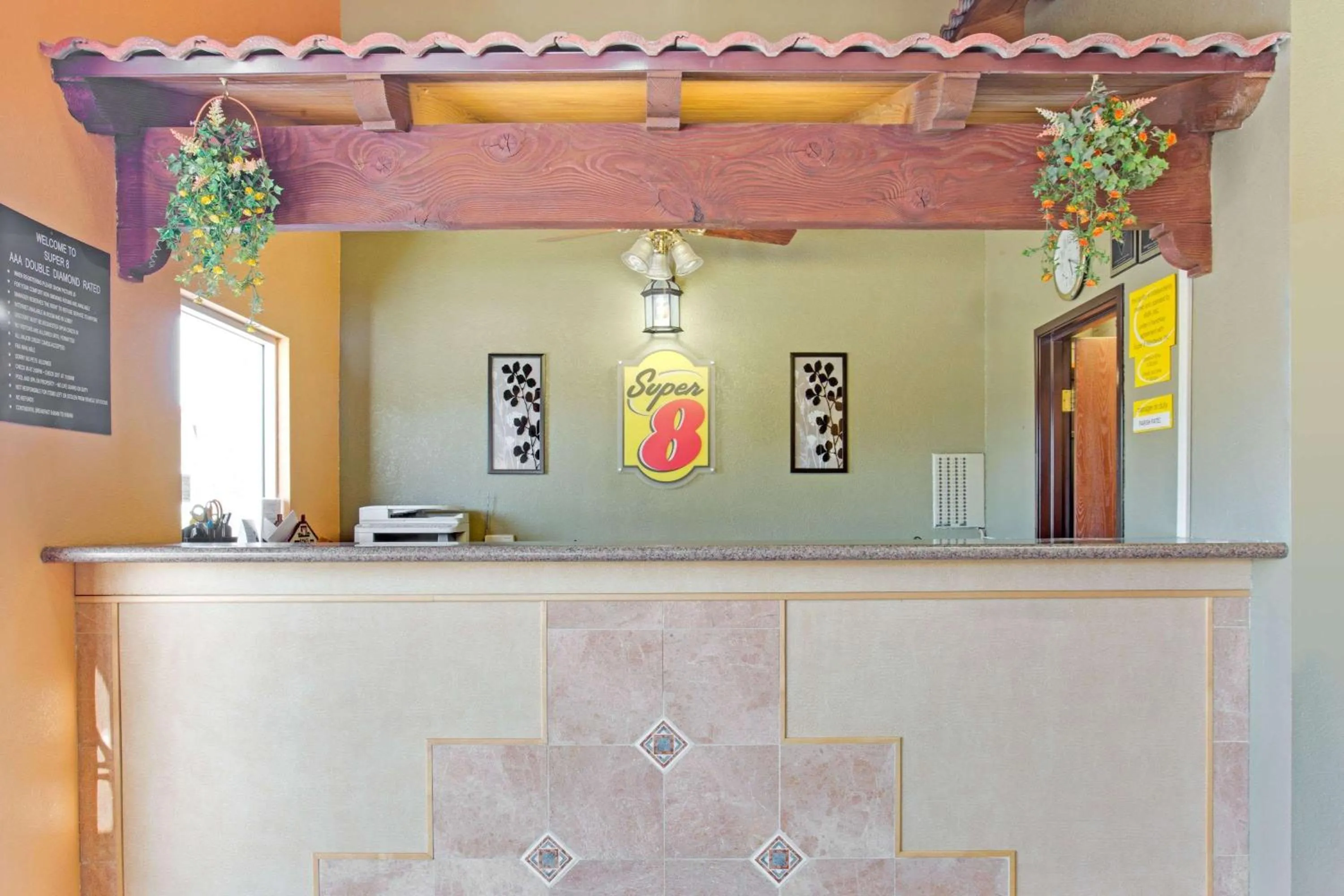 Lobby or reception in Super 8 by Wyndham Tucson Downtown Convention Center