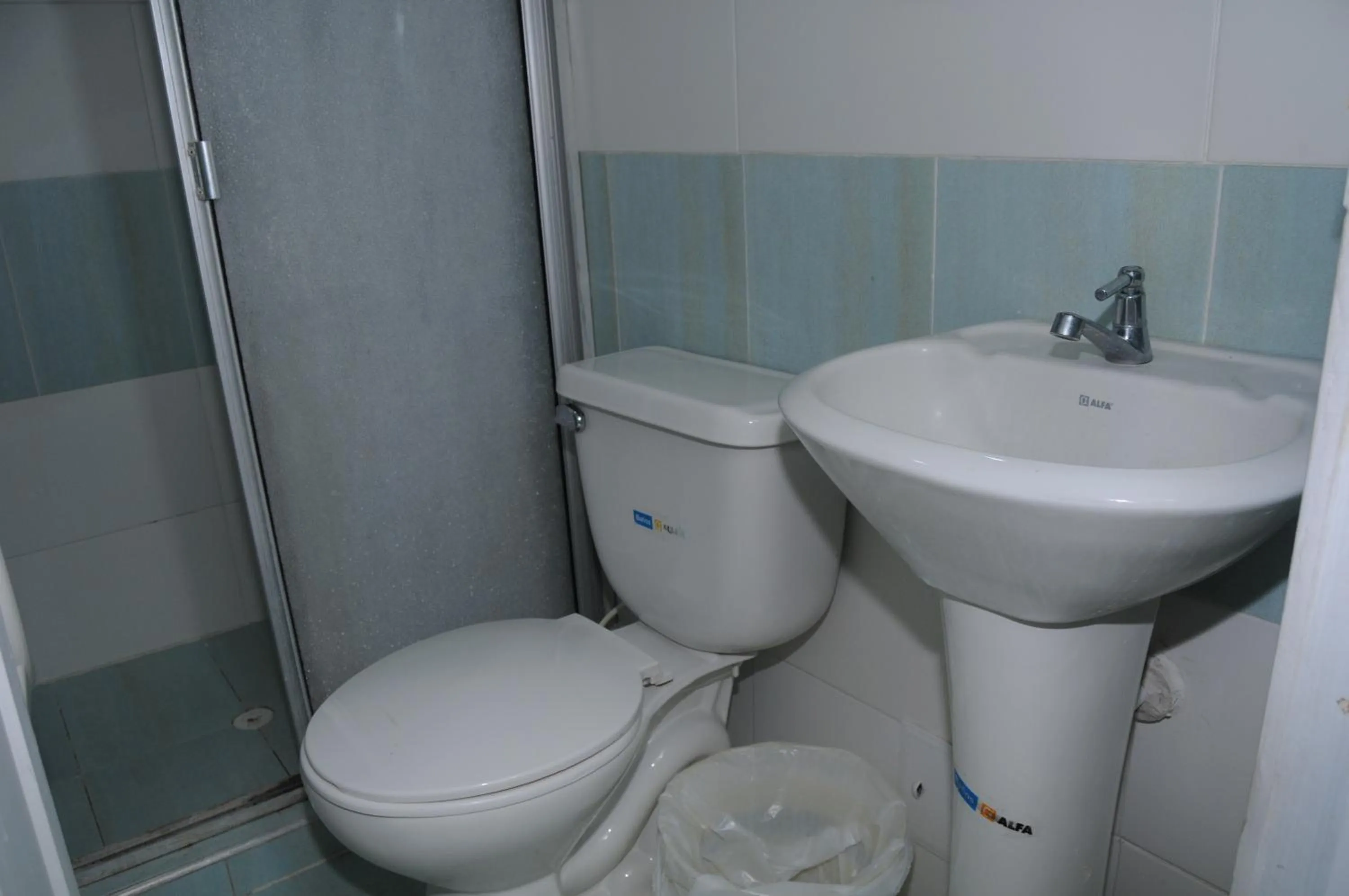 Shower in Hotel Montecarlo Beach