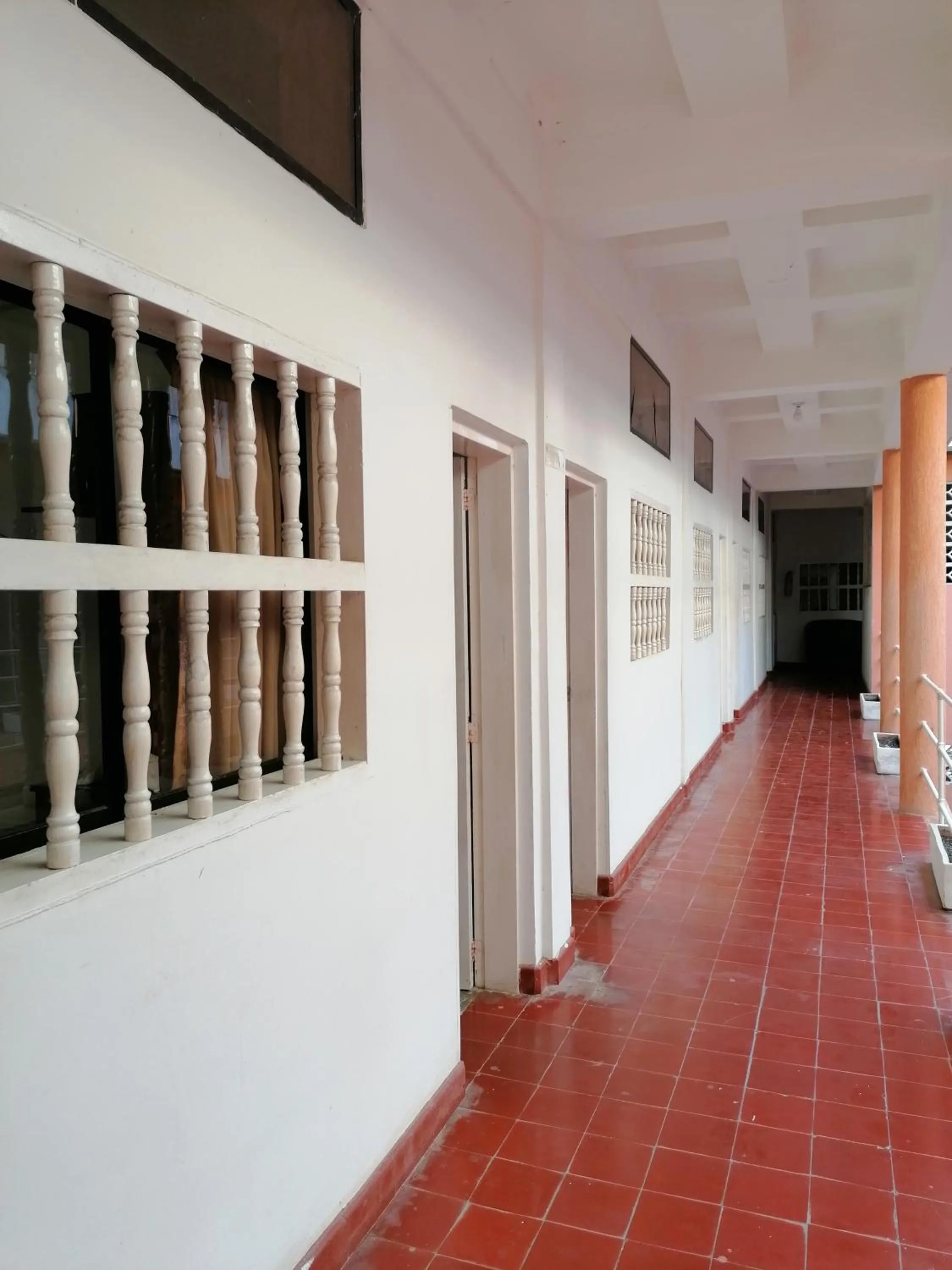Inner courtyard view in Hotel Montecarlo Beach