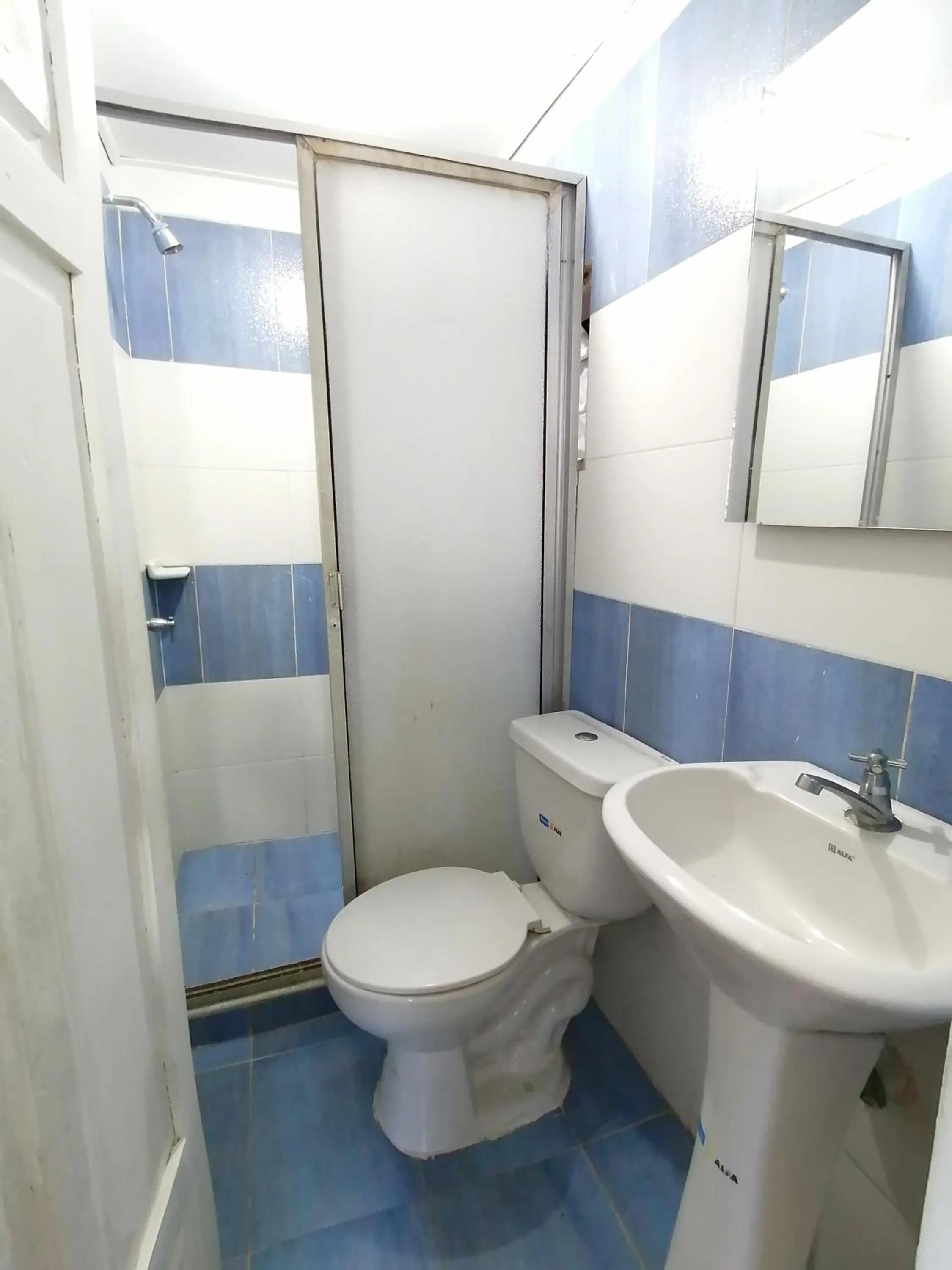 Shower in Hotel Montecarlo Beach