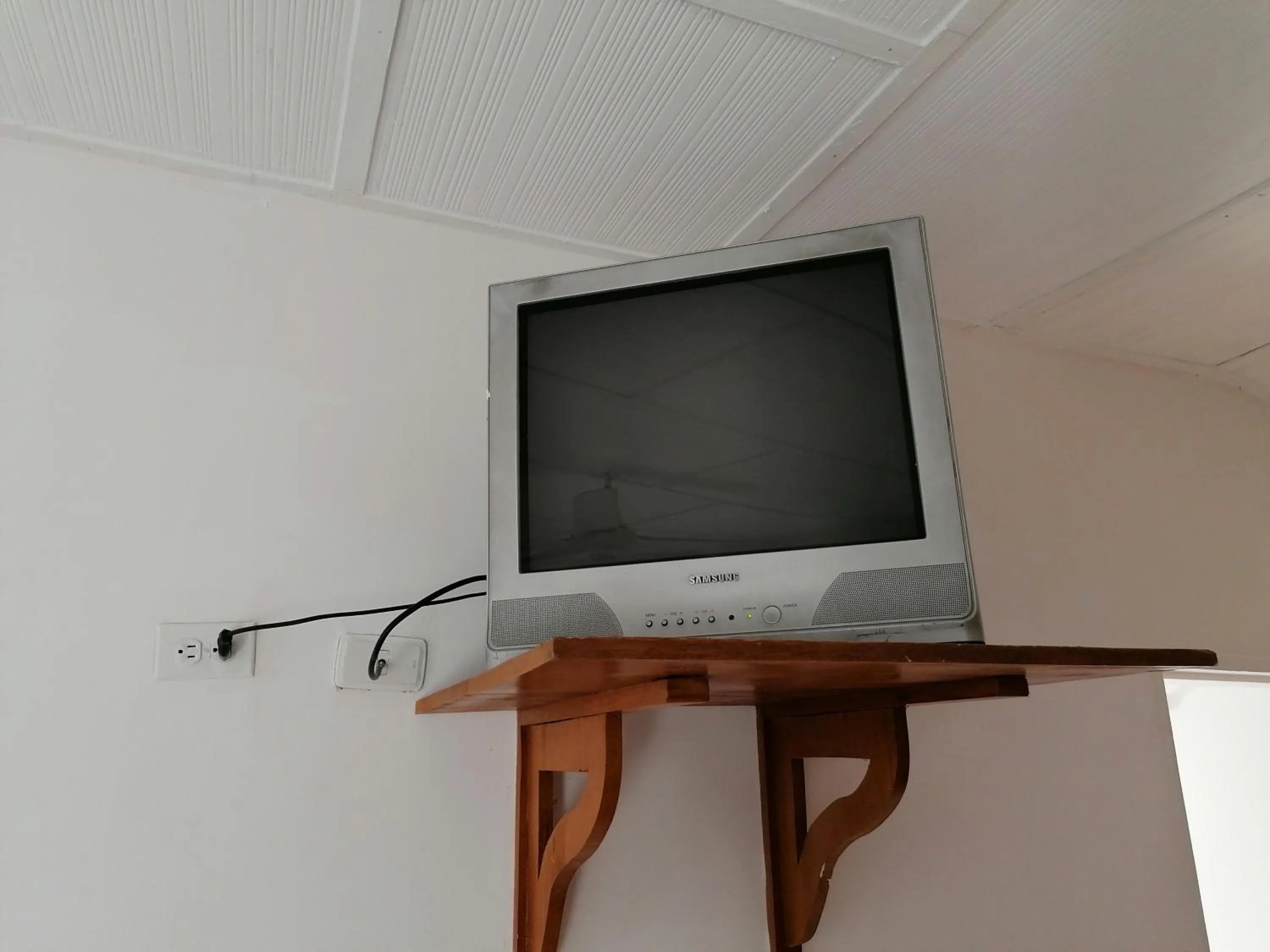 TV and multimedia in Hotel Montecarlo Beach
