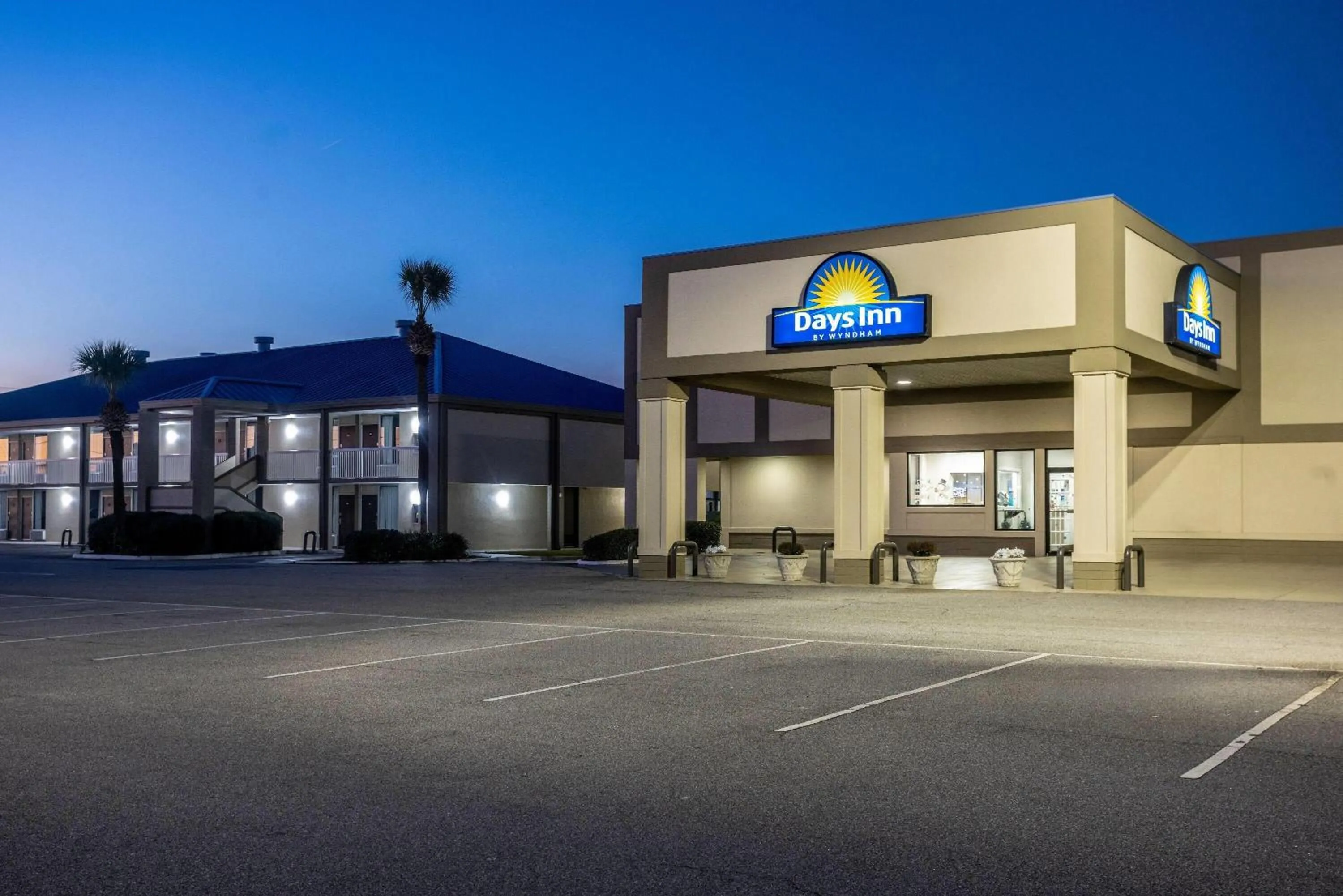 Property building in Days Inn by Wyndham Adel I-75