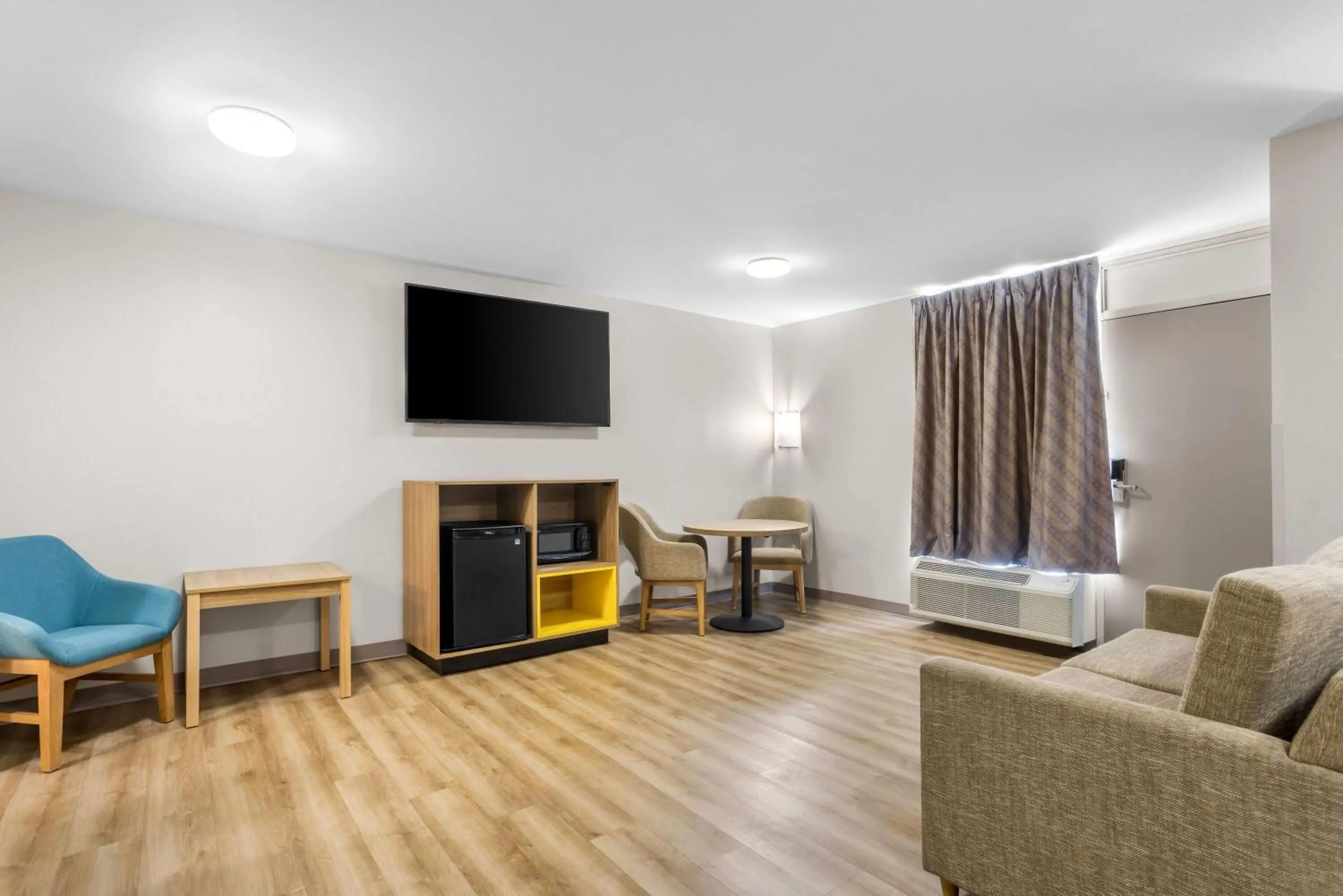 Photo of the whole room in Days Inn by Wyndham Adel I-75