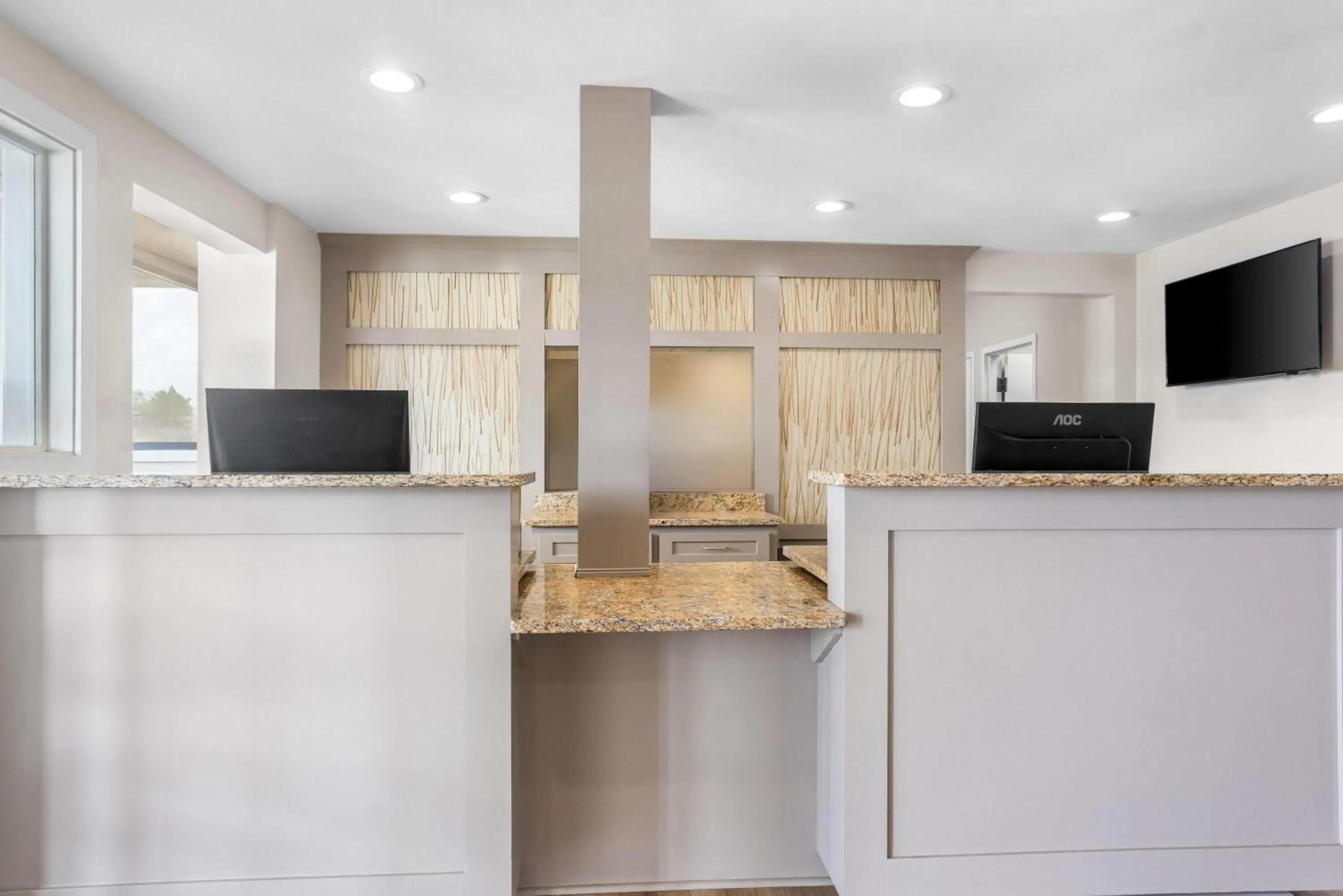 Lobby or reception in Days Inn by Wyndham Adel I-75