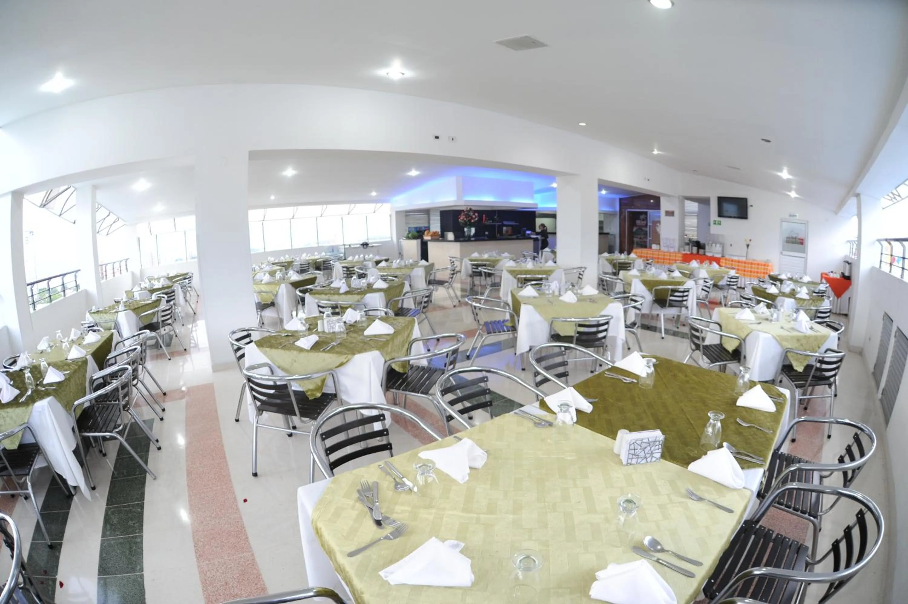 Restaurant/places to eat in Hotel San José Plaza