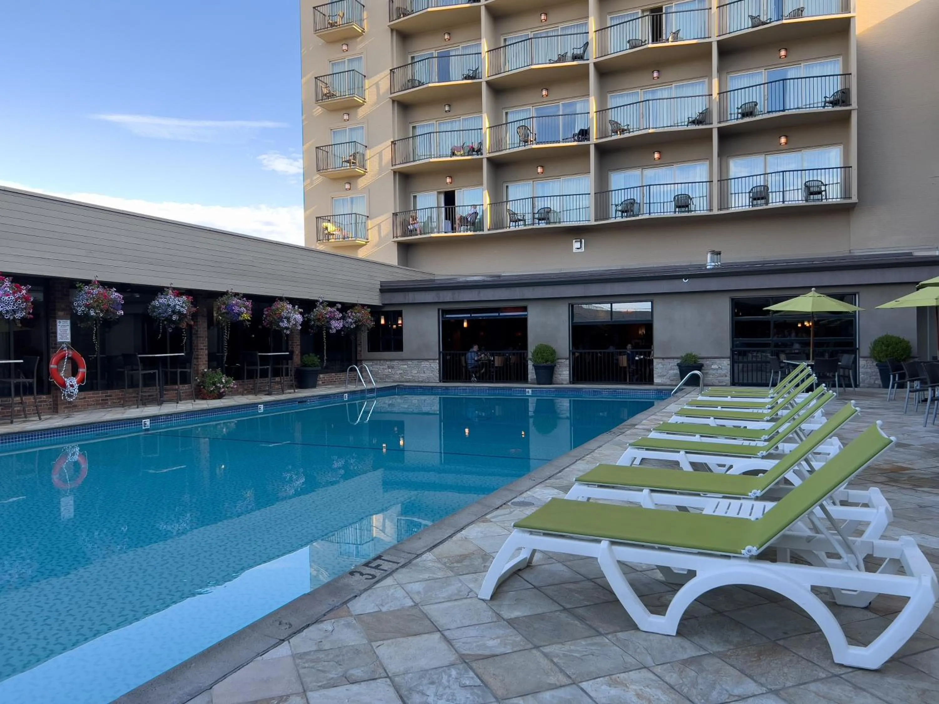 Swimming pool in Coast Capri Hotel