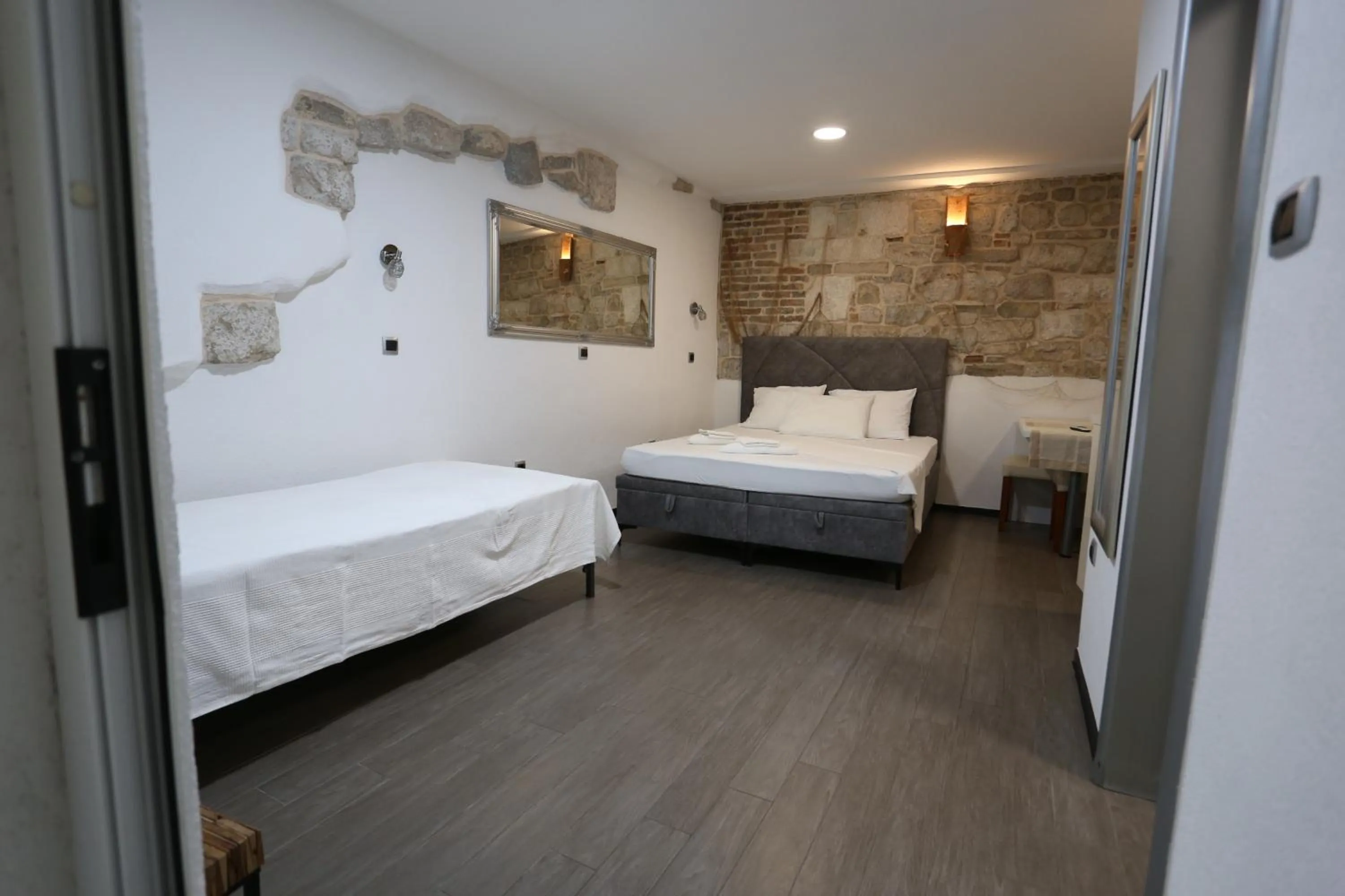 Bed in Apartments Nikolla