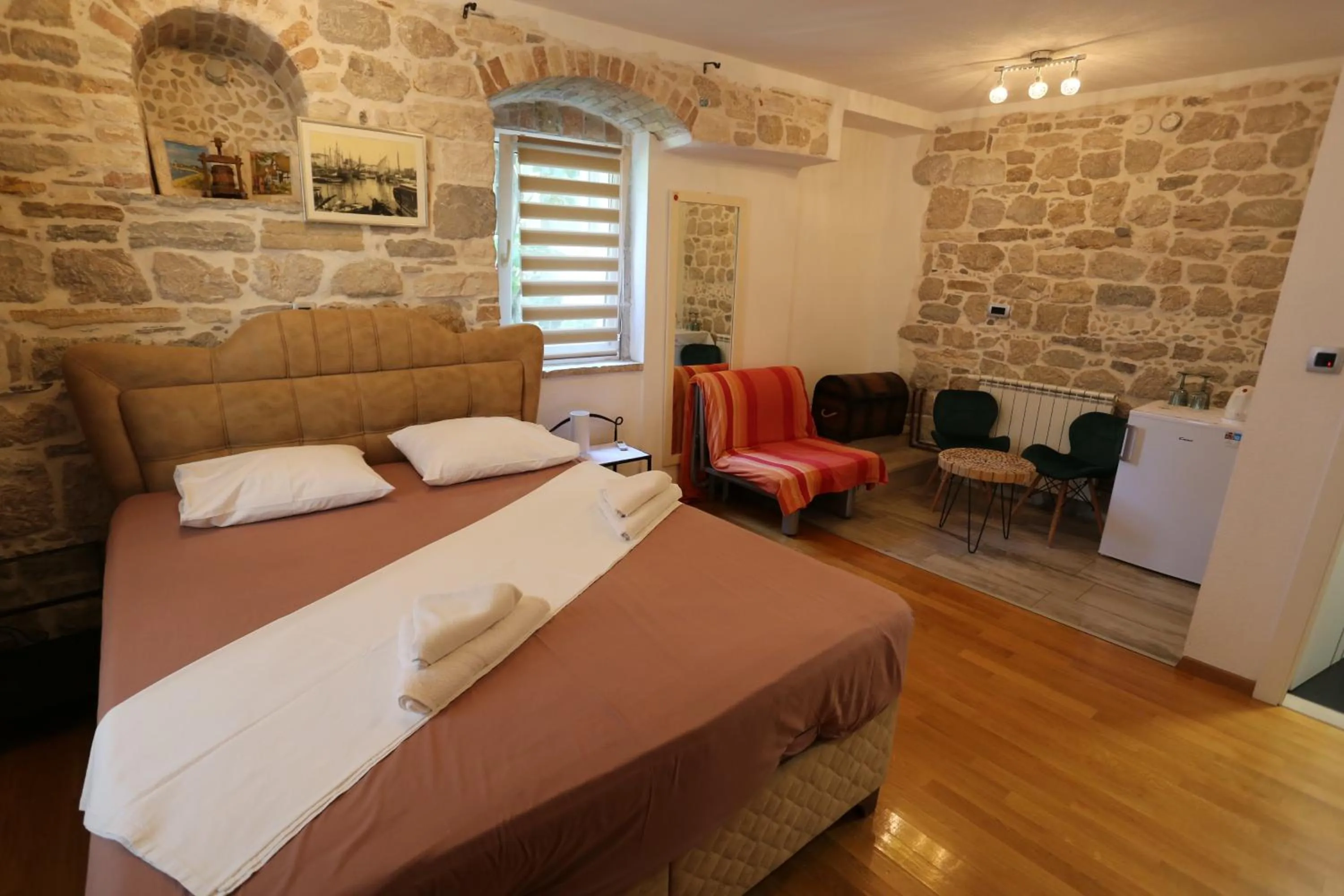 Bed in Apartments Nikolla