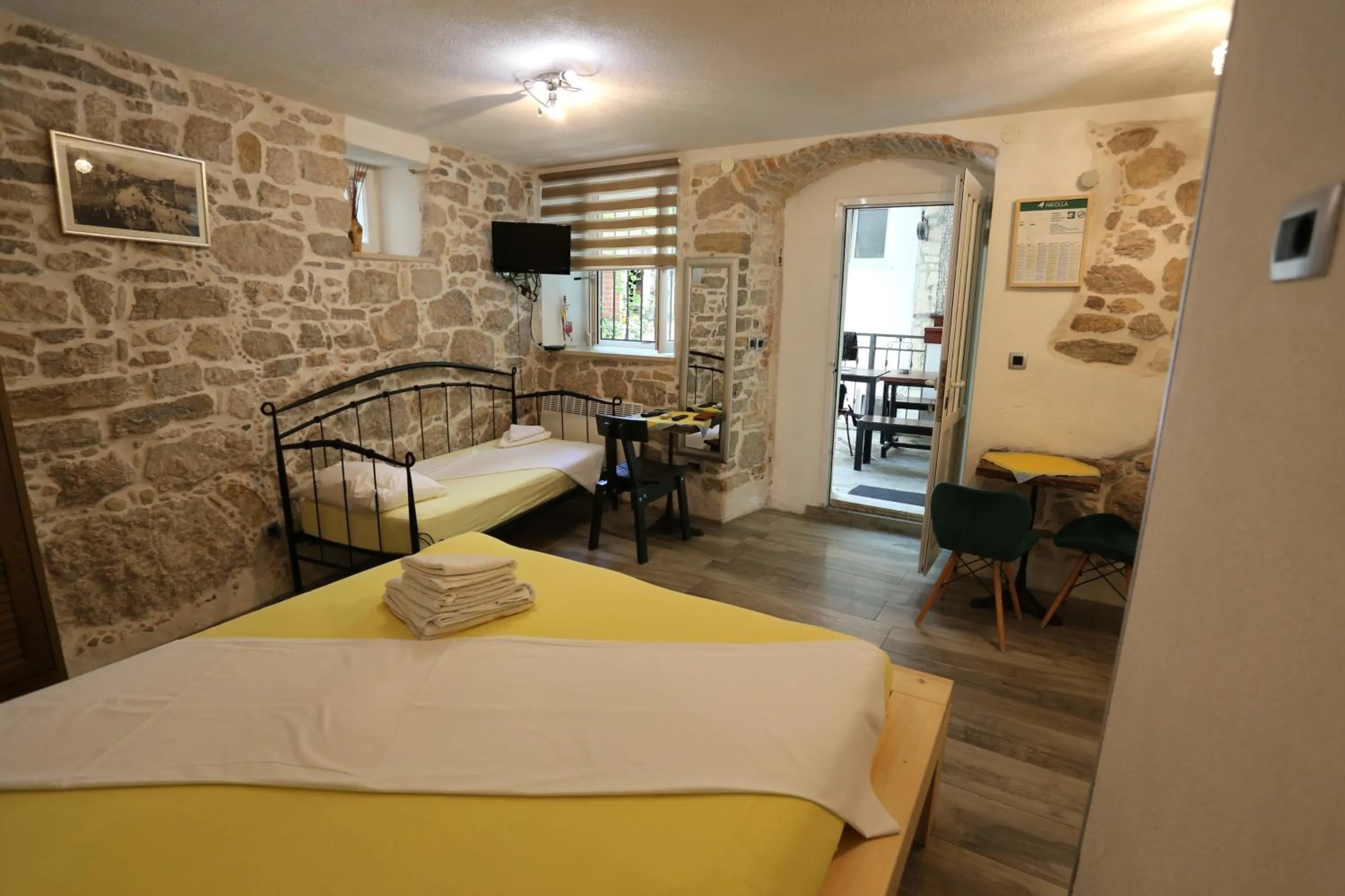 Bed in Apartments Nikolla