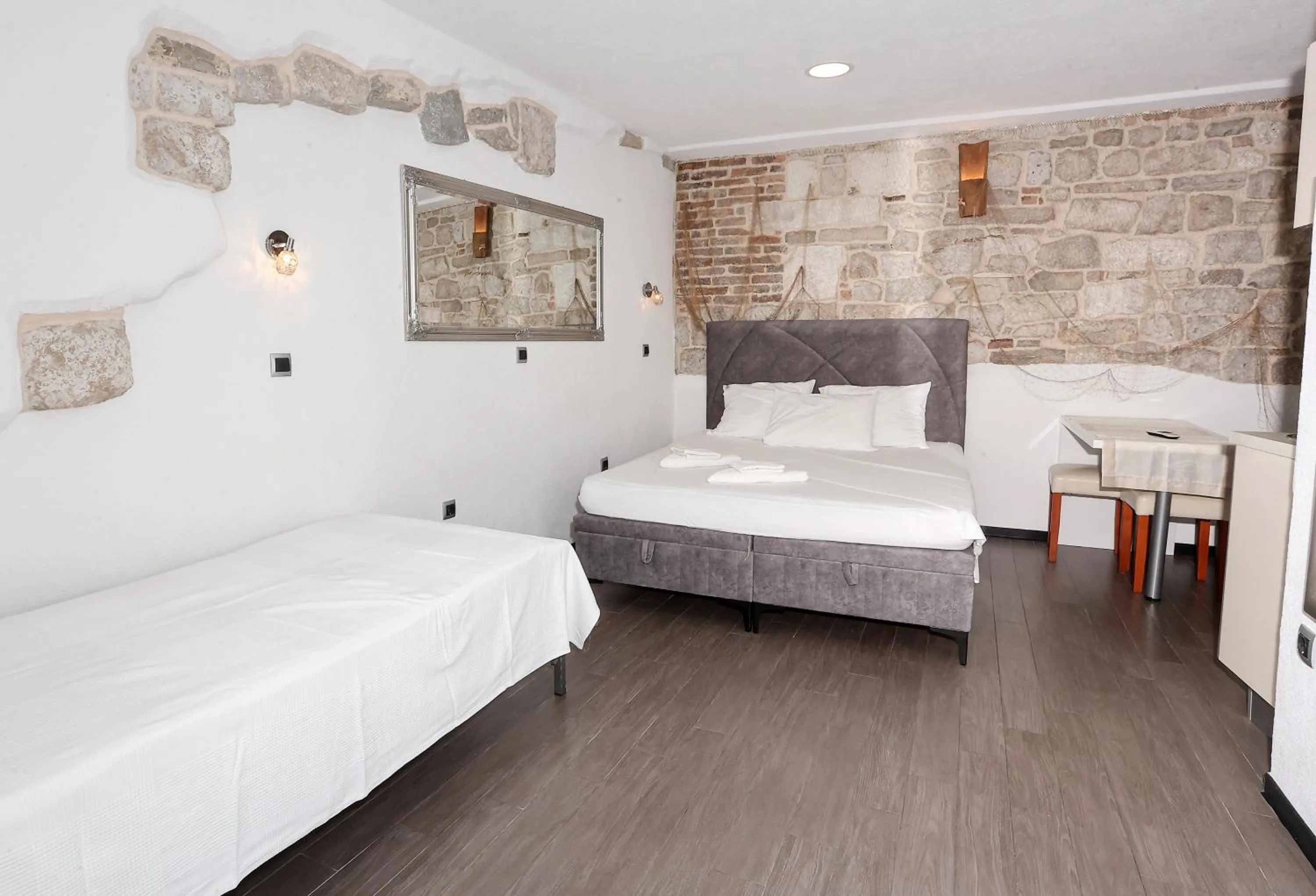 Bed in Apartments Nikolla