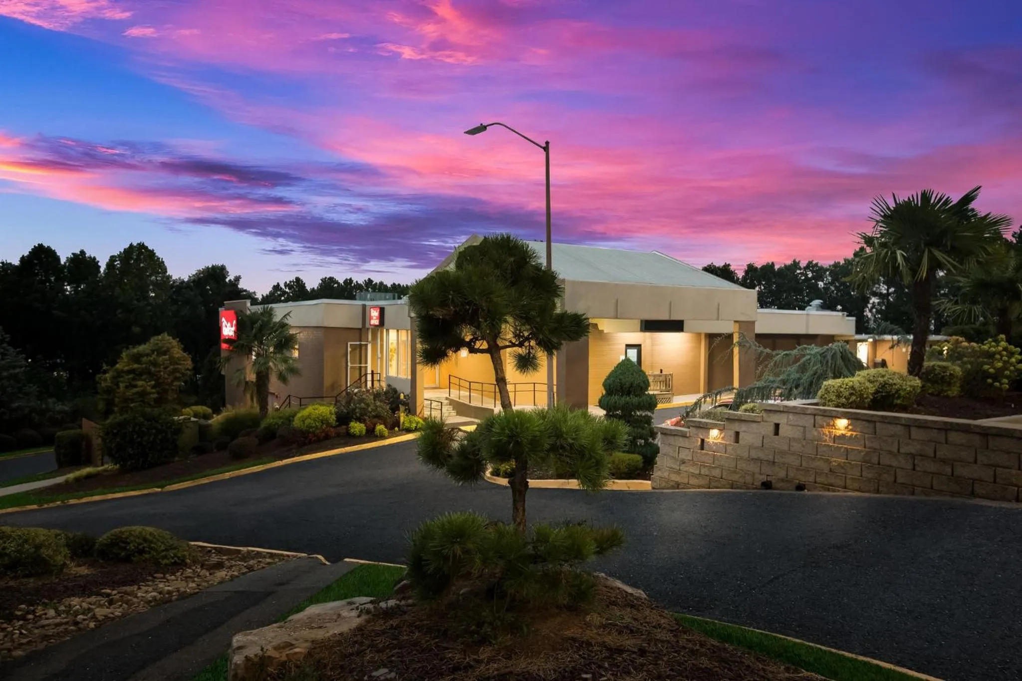Property building in Red Roof Inn Atlanta Airport NE Conley