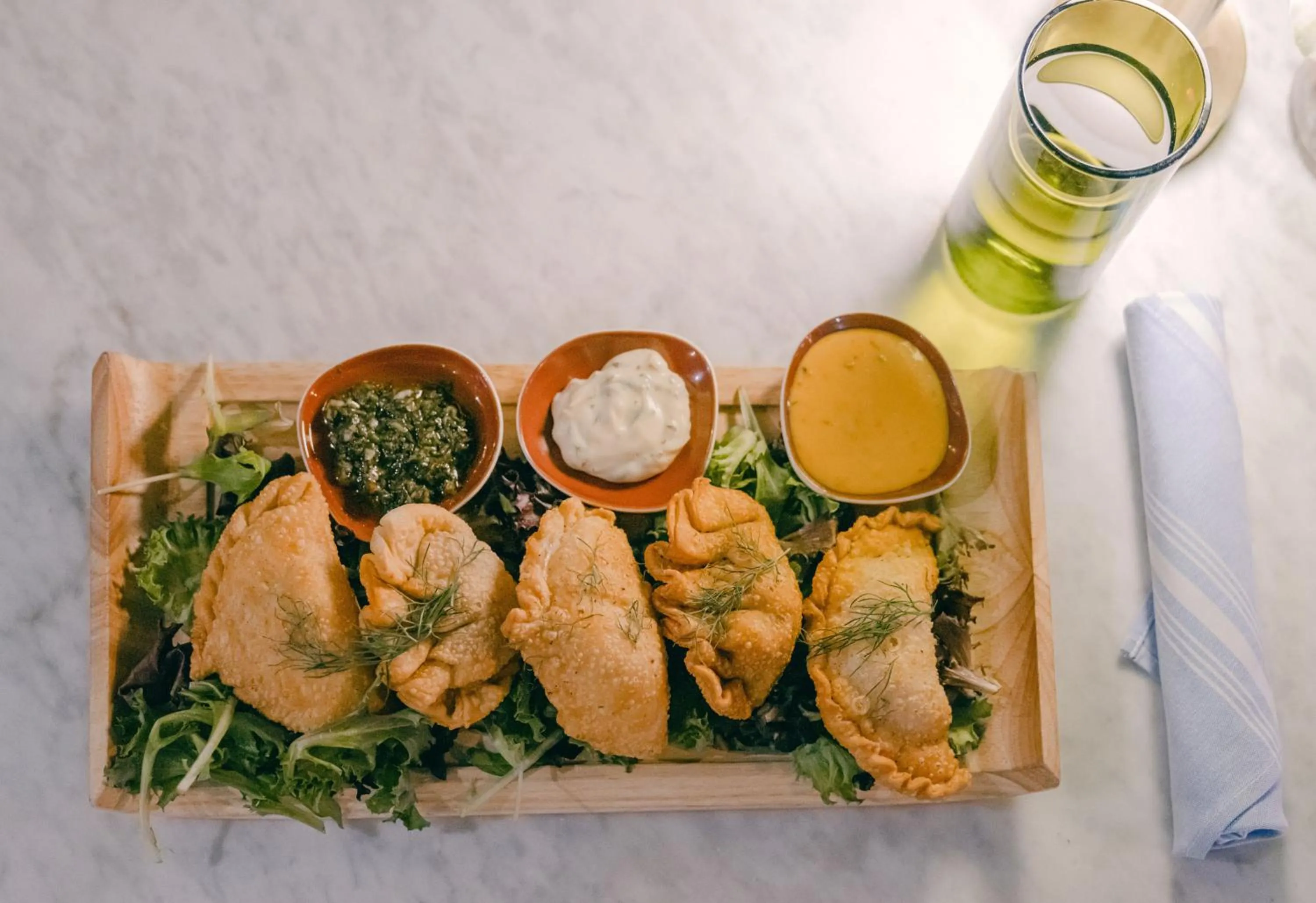 Restaurant/places to eat in Kimpton Surfcomber Hotel by IHG