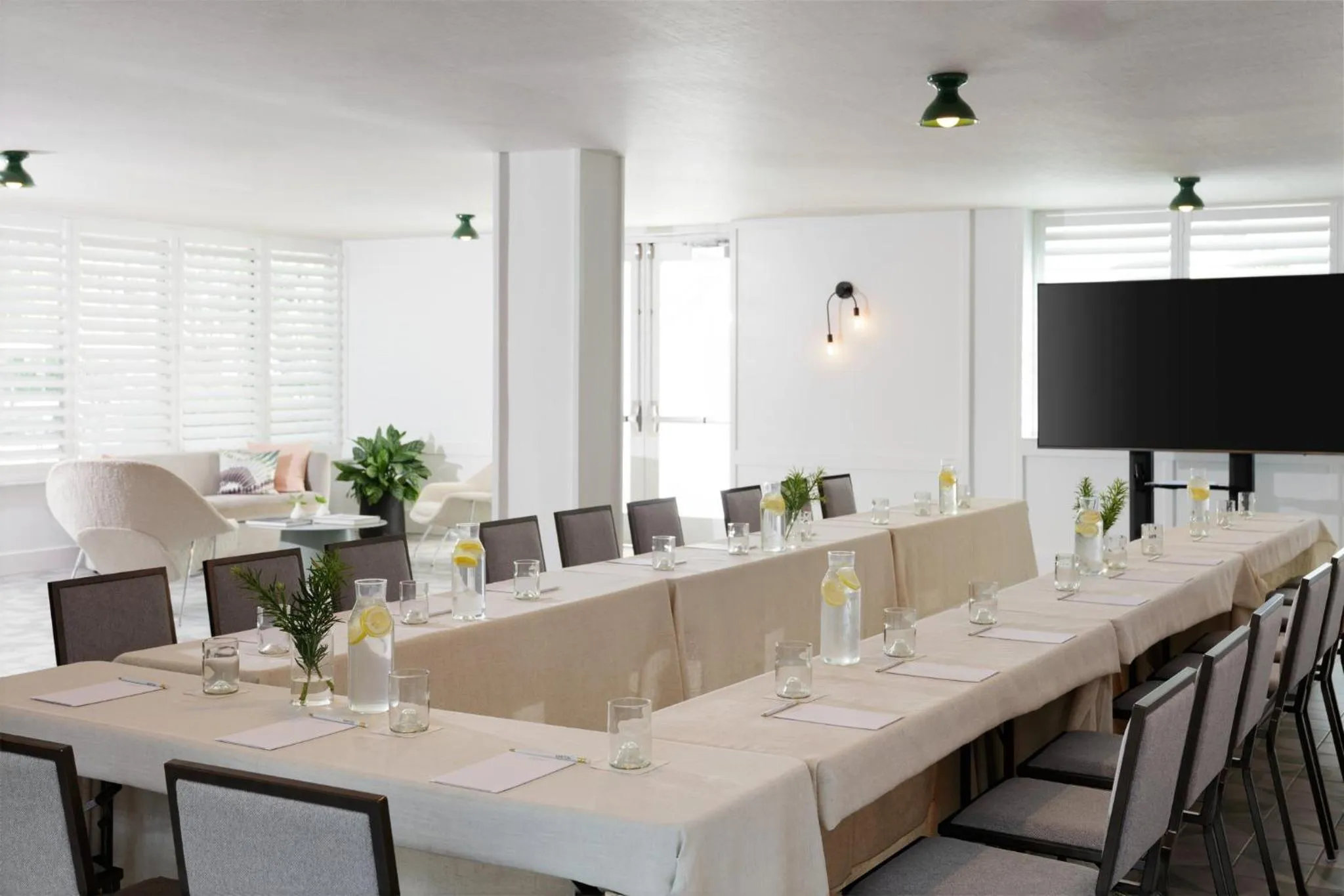 Meeting/conference room in Kimpton Surfcomber Hotel by IHG