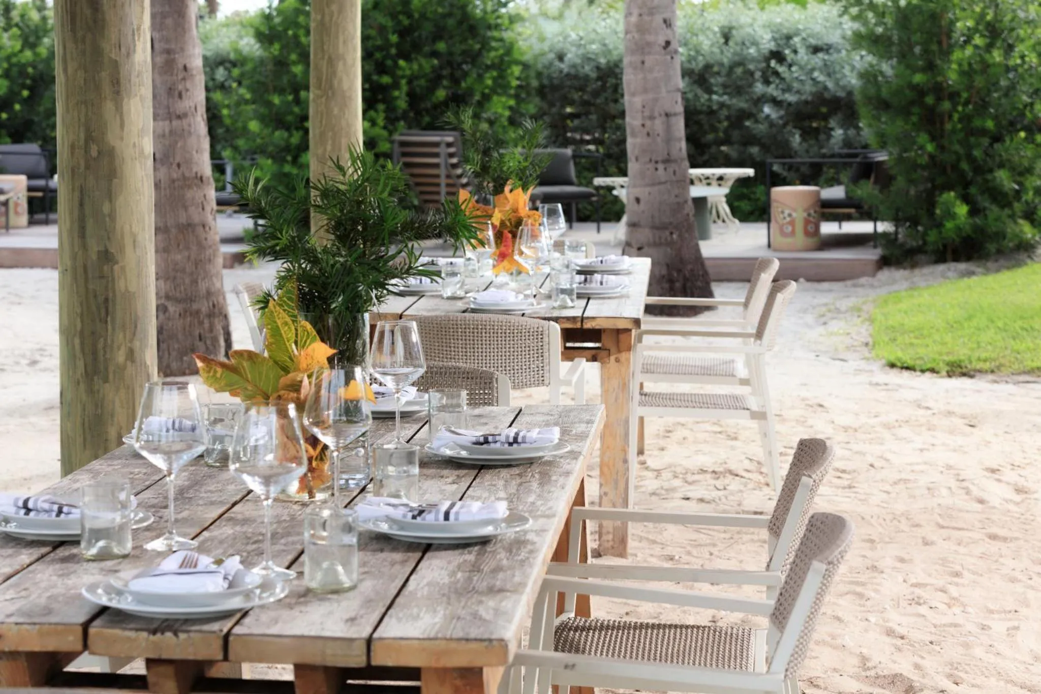 Restaurant/places to eat in Kimpton Surfcomber Hotel by IHG