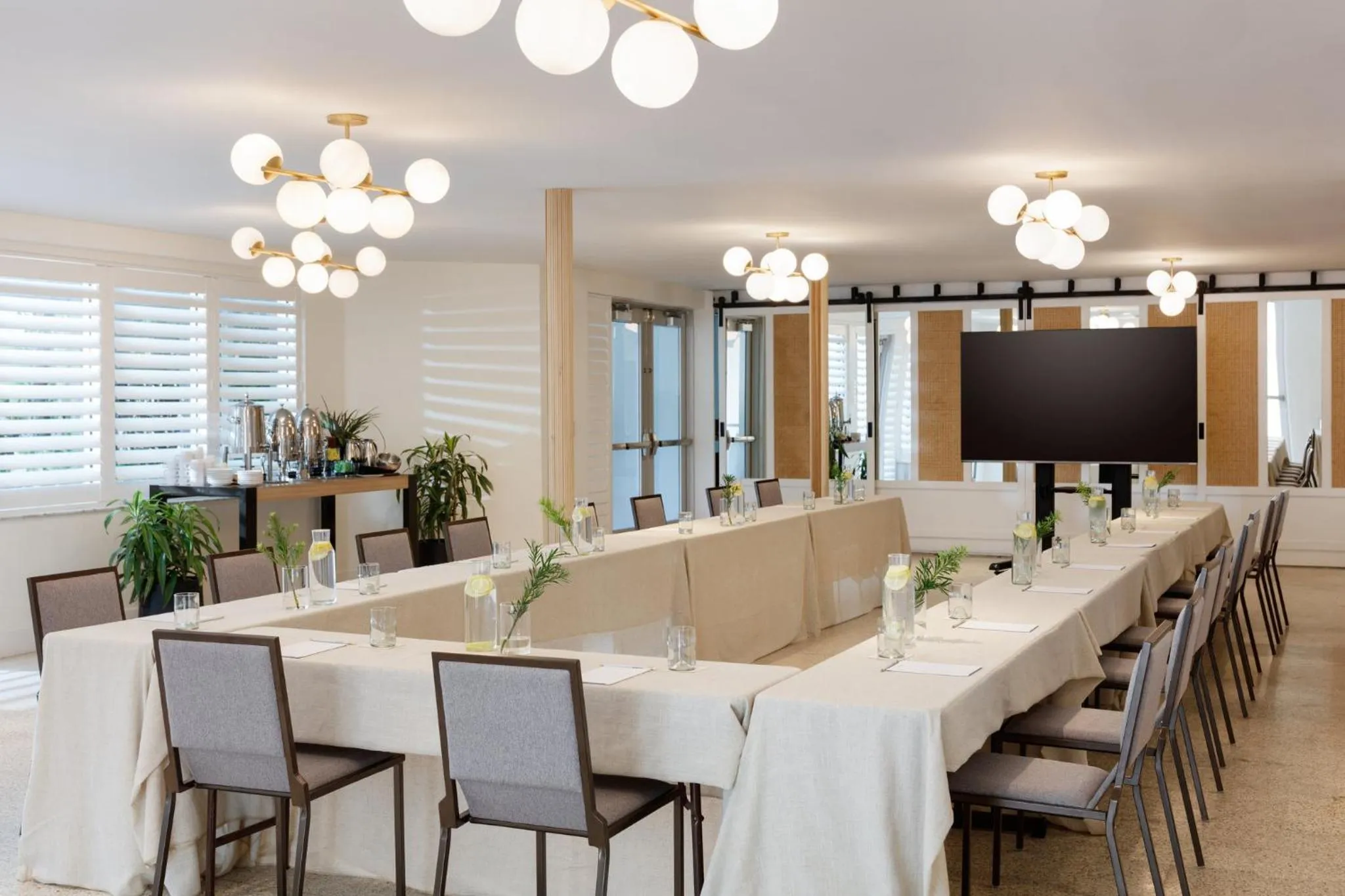 Meeting/conference room in Kimpton Surfcomber Hotel by IHG