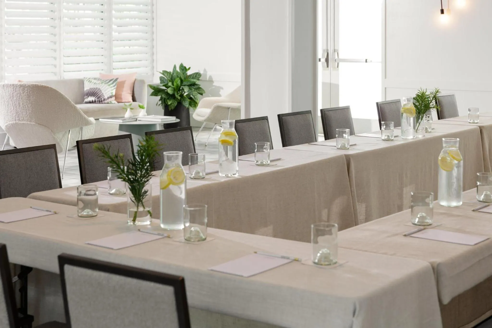Meeting/conference room in Kimpton Surfcomber Hotel by IHG