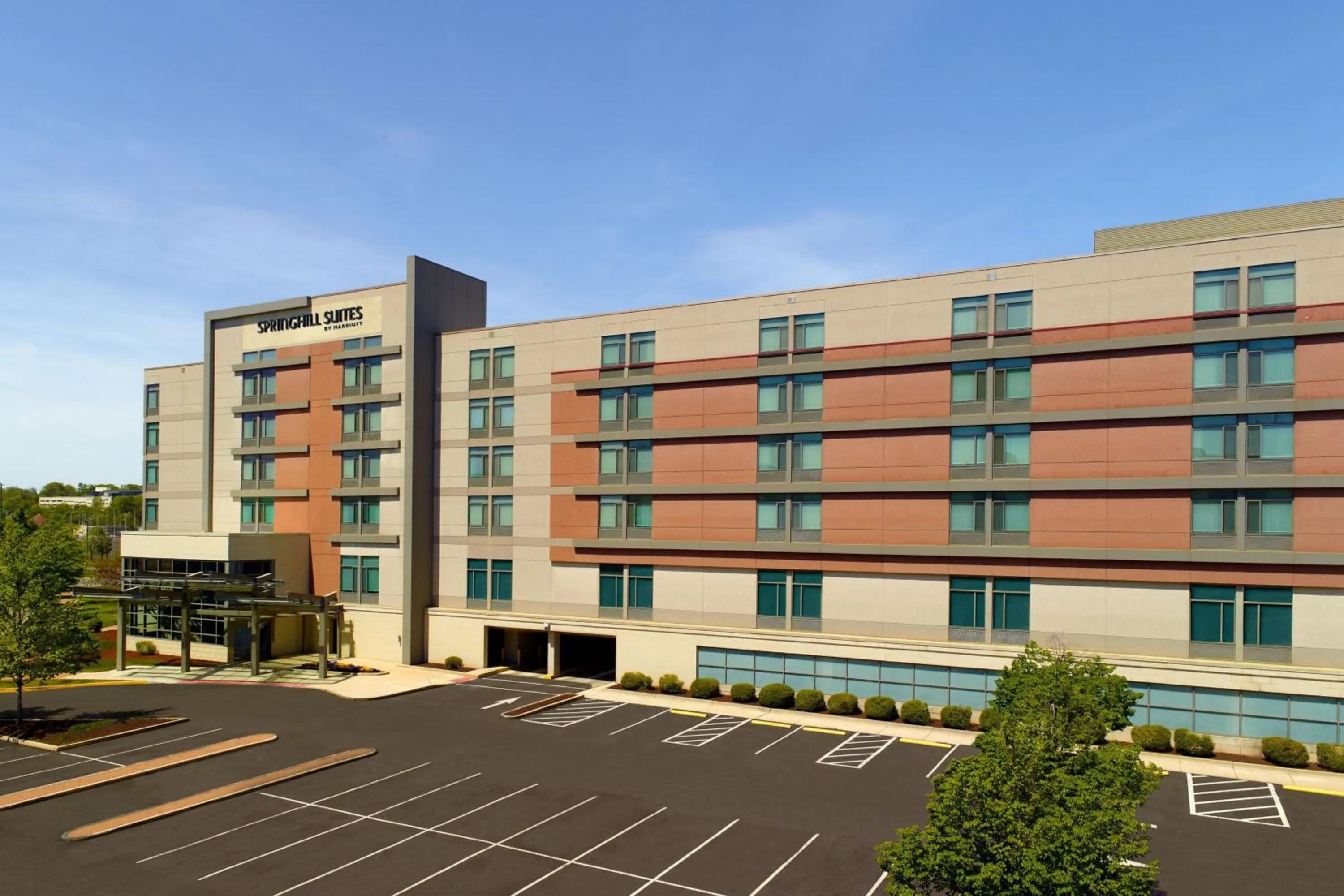 Property building in SpringHill Suites Alexandria Southwest