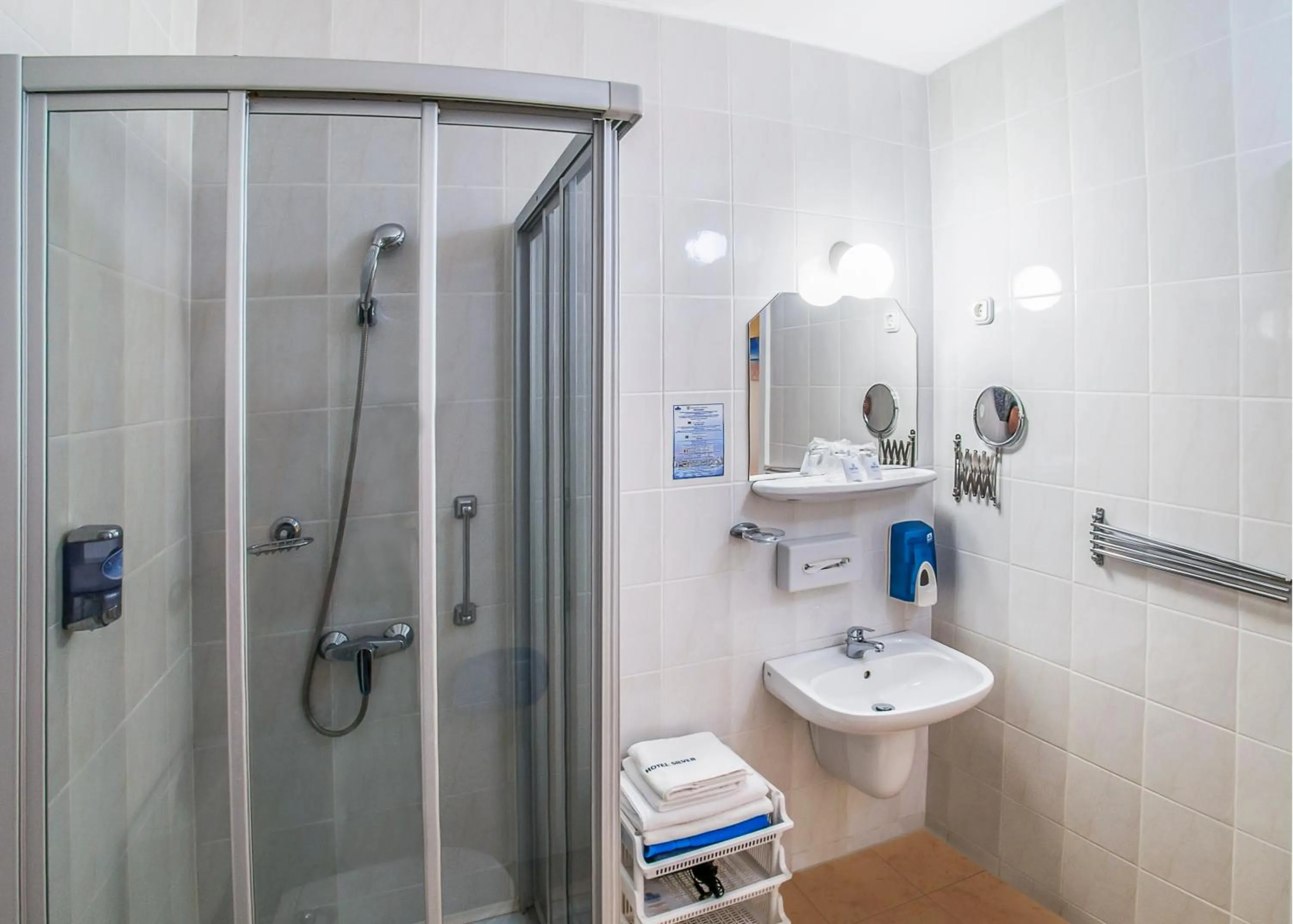 Bathroom in Hotel Silver