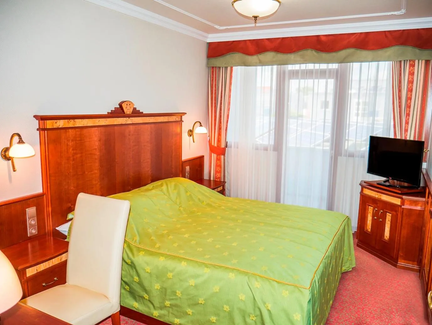 Bedroom, Bed in Hotel Silver