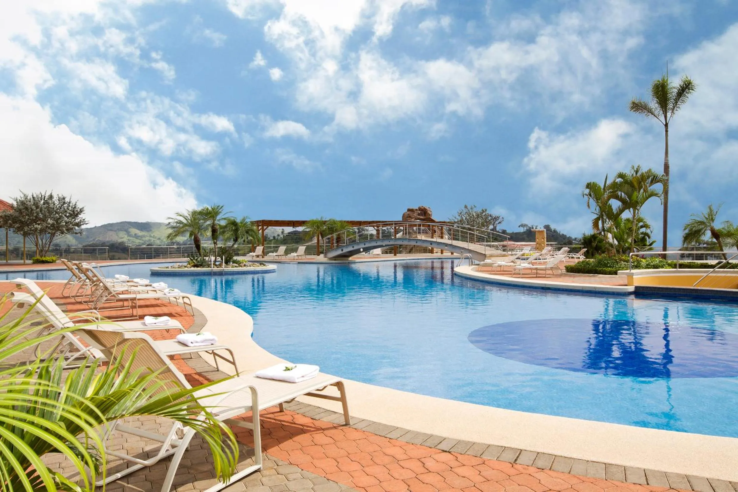 Day in Hillary Nature Resort & Spa All Inclusive