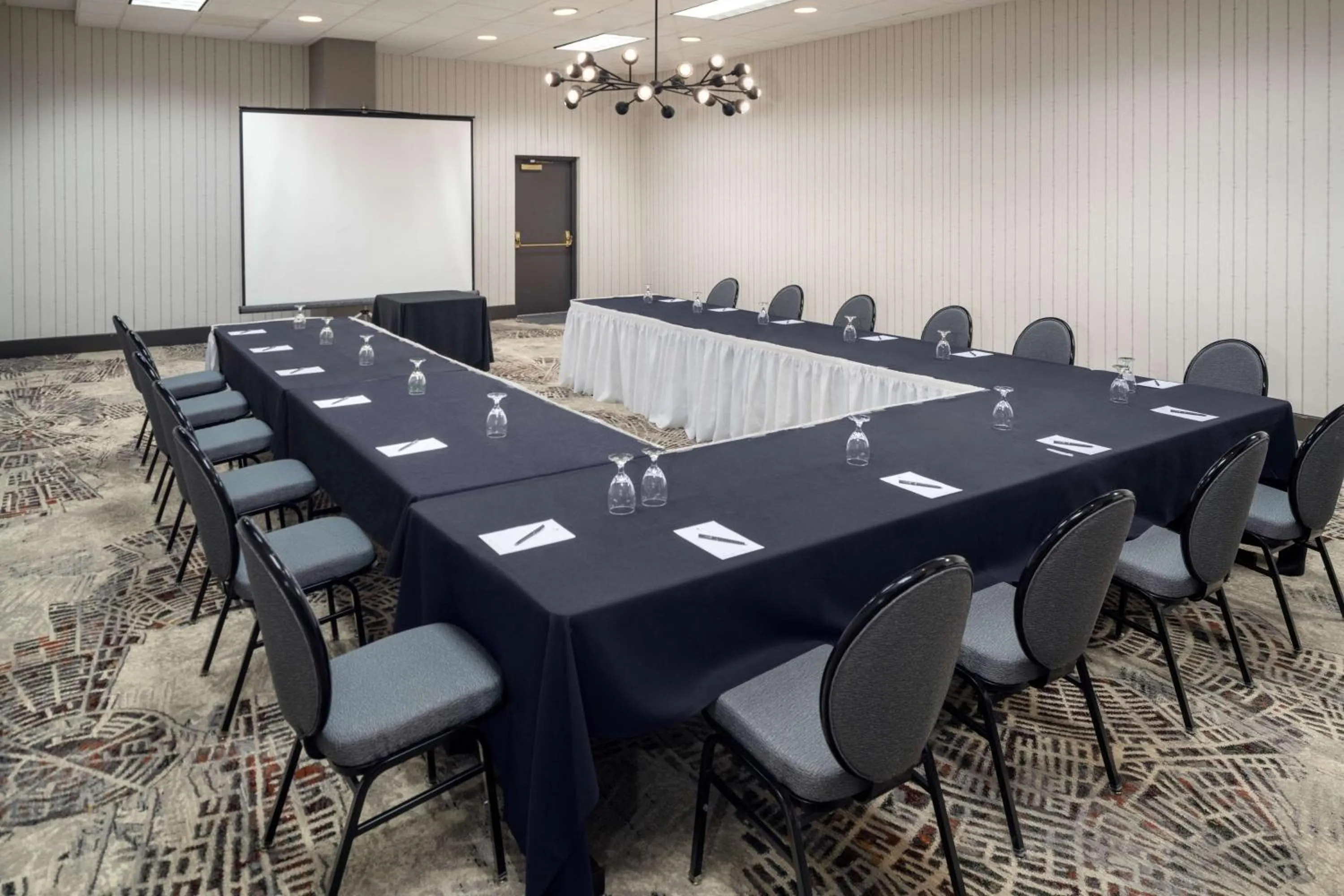 Meeting/conference room in Embassy Suites by Hilton Orlando North