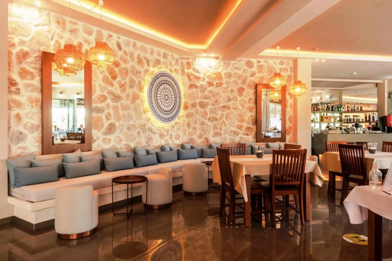 Restaurant/places to eat in Asteris Village