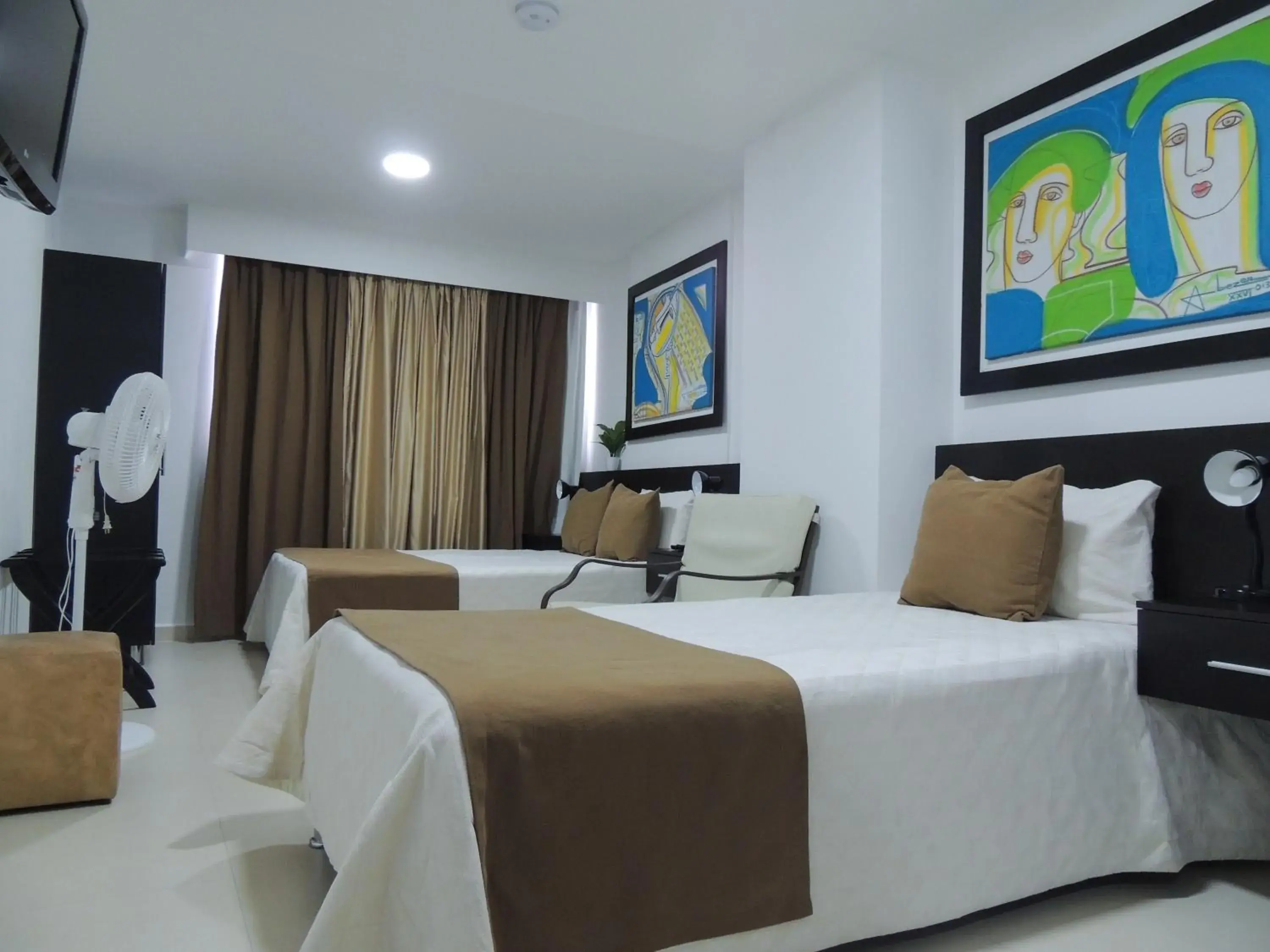 Triple Room in Hotel San Martin Triple Room in Hotel San Martin